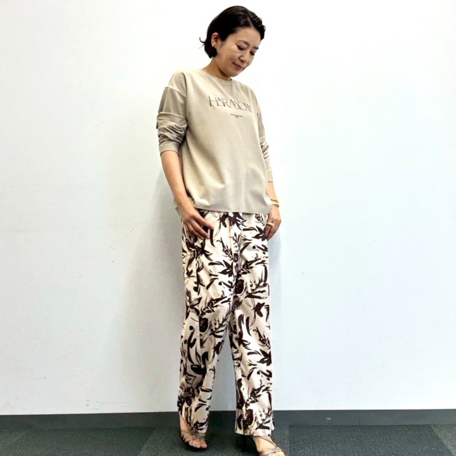 チーロ ボタニカルフラワー イージーワイドパンツ