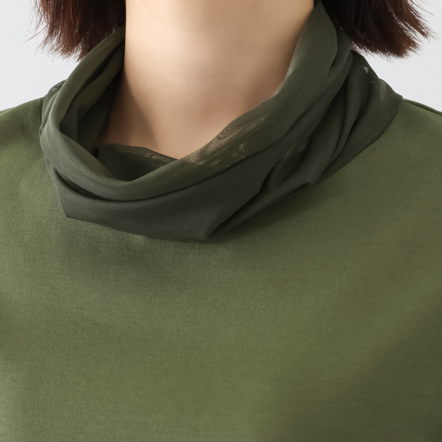 エムジェイアール　バイ マチコ　ジント　ロンドン チュール切替 ハイネックプルオーバー