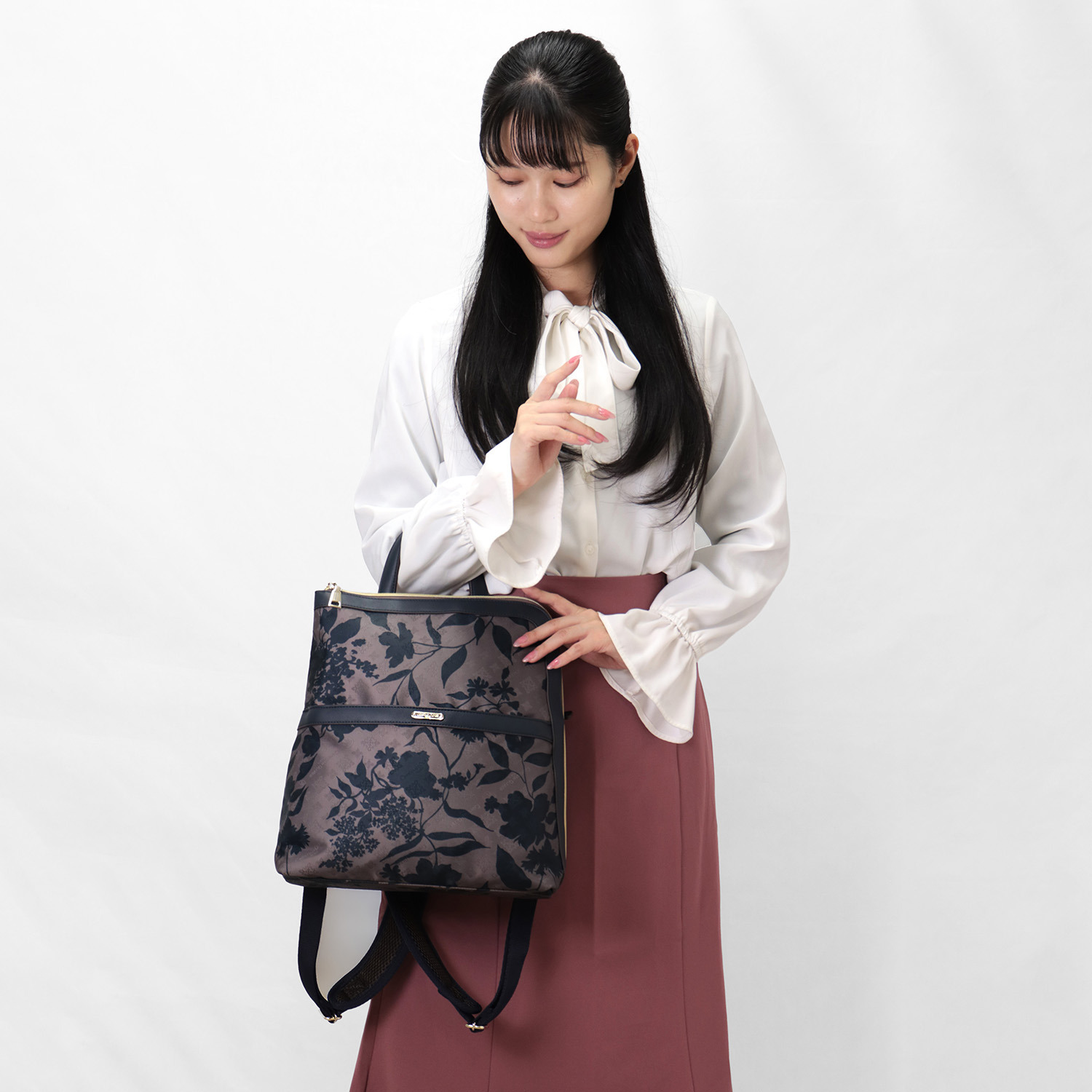クリスチャン　オリビエ はっ水ジャガード フラワープリント Ｌ字ファスナーリュック