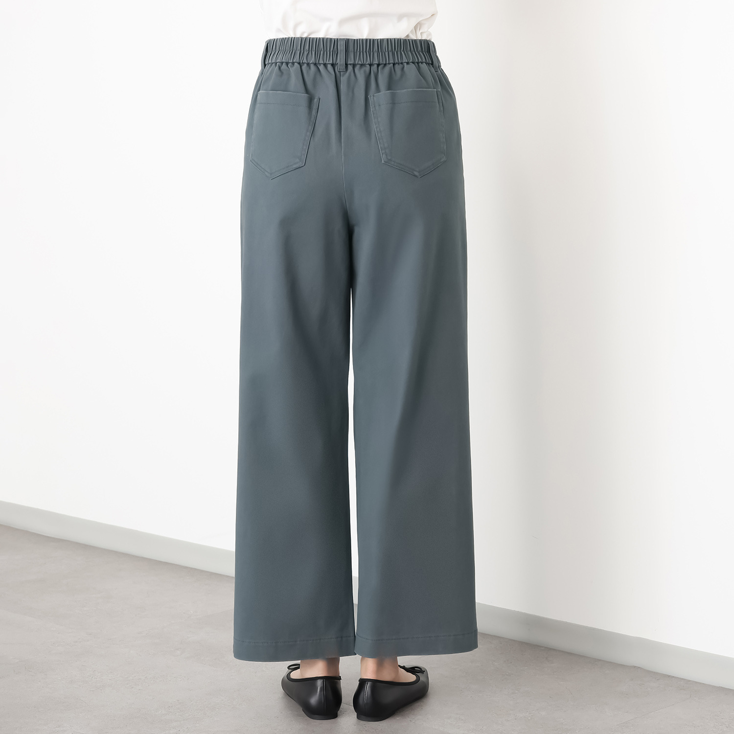 アトリエール パウダリータッチ コットン混 タックセミワイドパンツ
