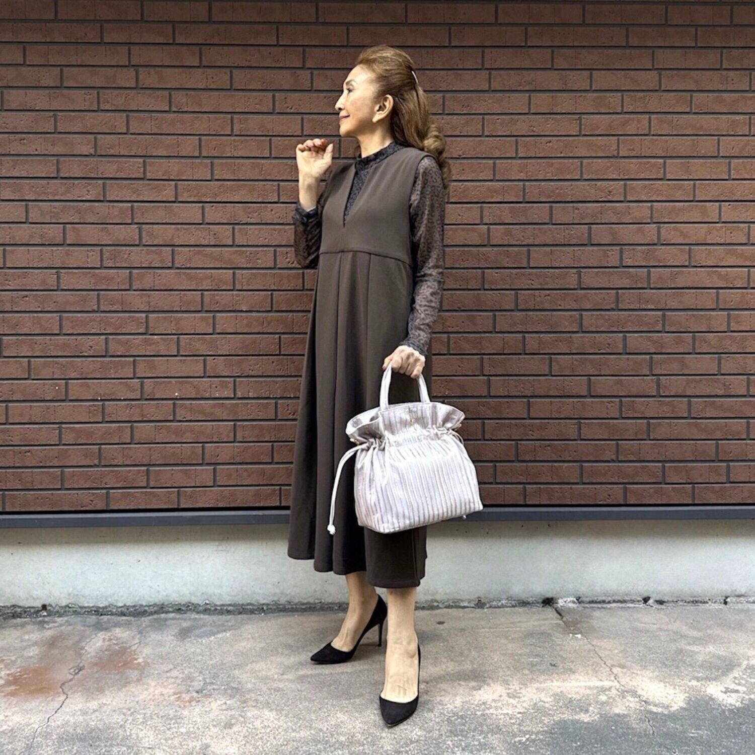 マダムヒロコ ドレープツイル キーネック ジャンパースカート