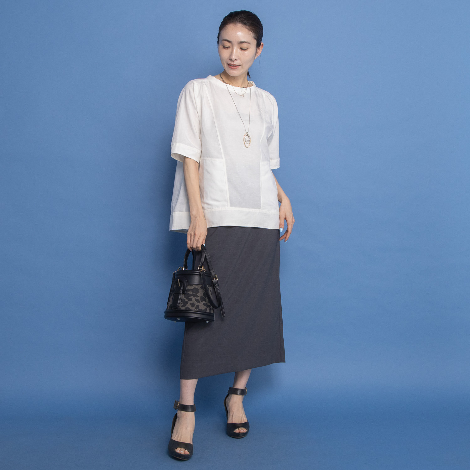 オルテンジア Ｔシャツ感覚で着るだけ！ カジュアルを上質に導く 大人の洗練ブラウス