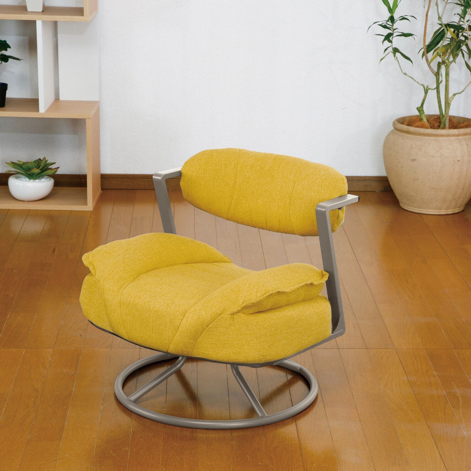 上質な座り心地を追求 リラックスワイドチェア 回転式 コンフィネ