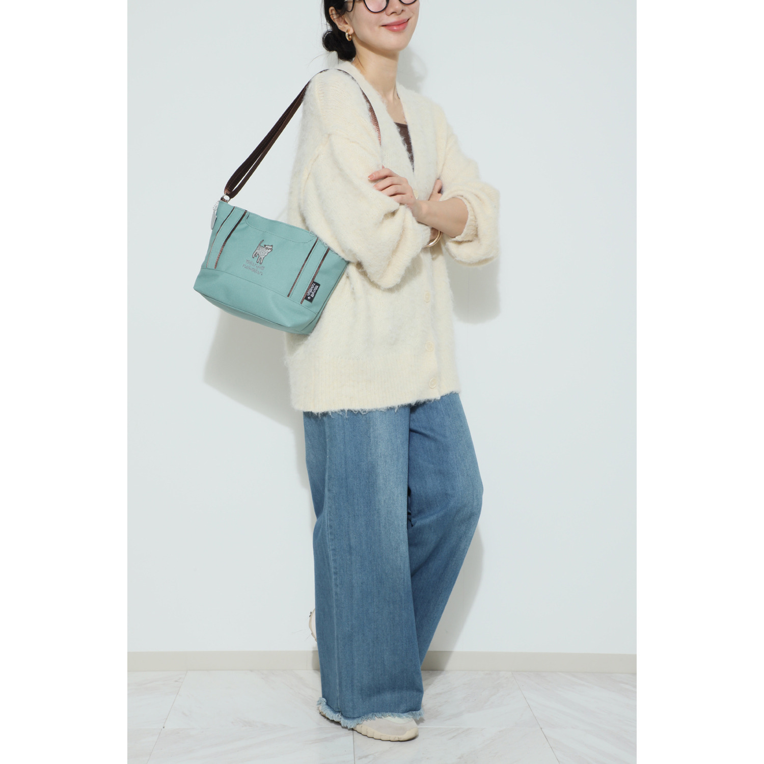 ダジュール ねこちゃん刺しゅう ショルダーバッグ