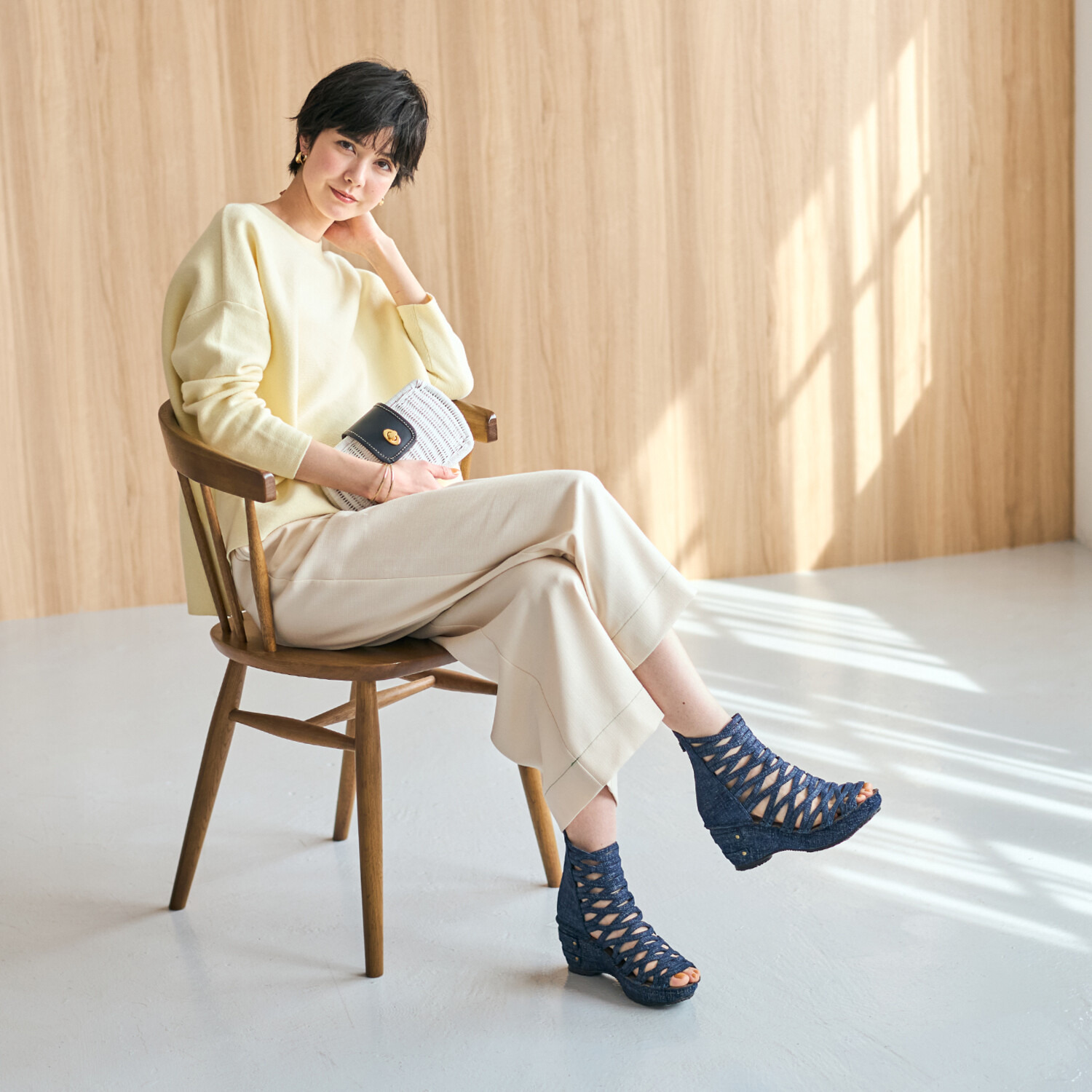 ヒナ　デイグリーン 日本製 ヒナの名作 匠の技が光る 牛革グラディエーター 厚底ブーティ