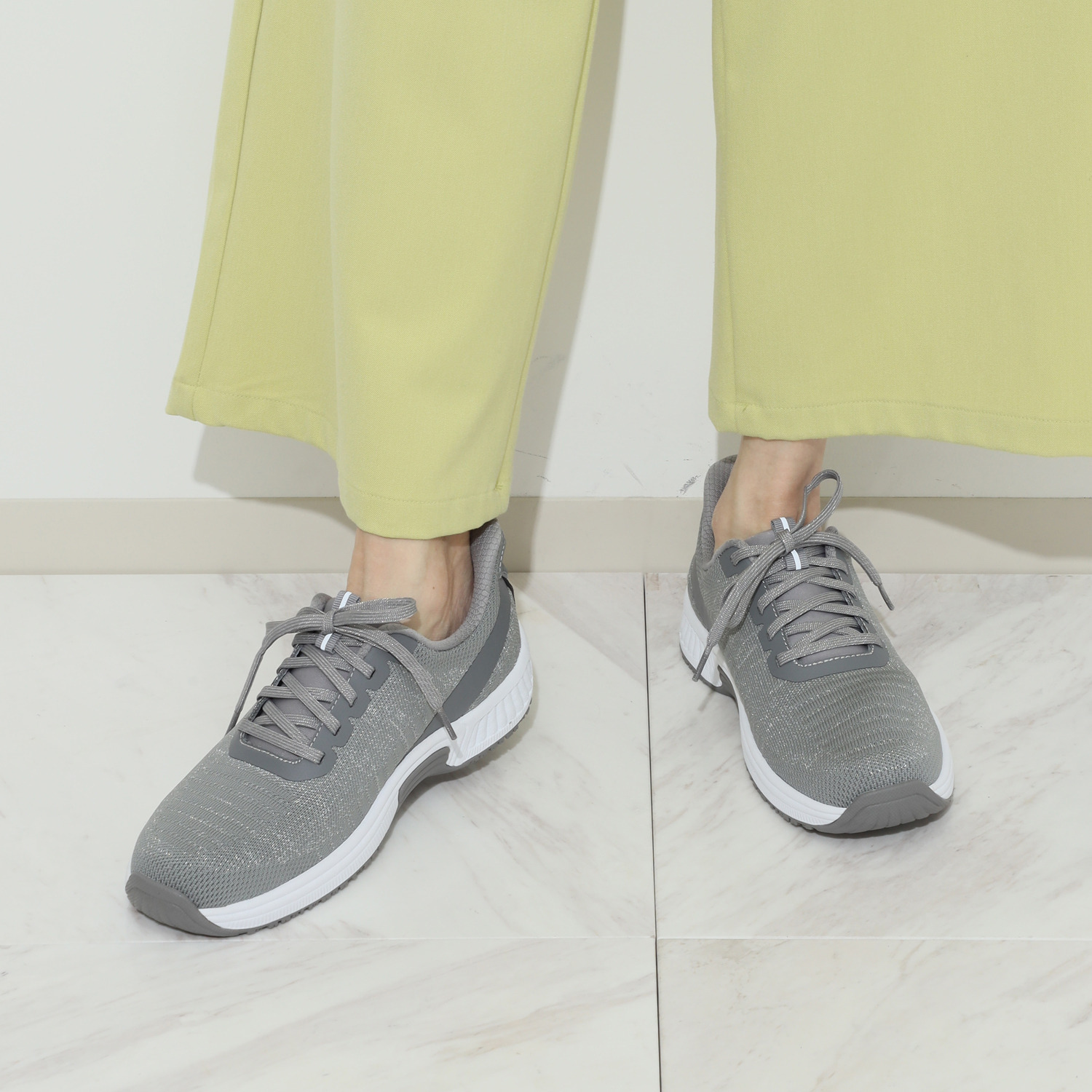 オーソフィート 足の専門家も認める はっ水・防滑 らくらくニットシューズ