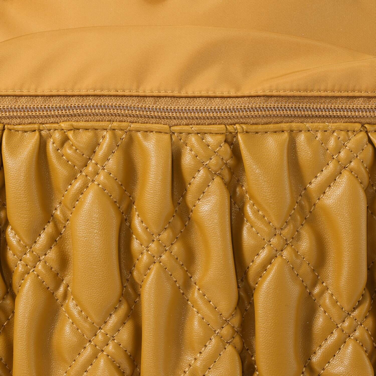 ウニカ 人間工学に基づいた ふんわりキルトポケット リュック ＜トートバッグ付＞