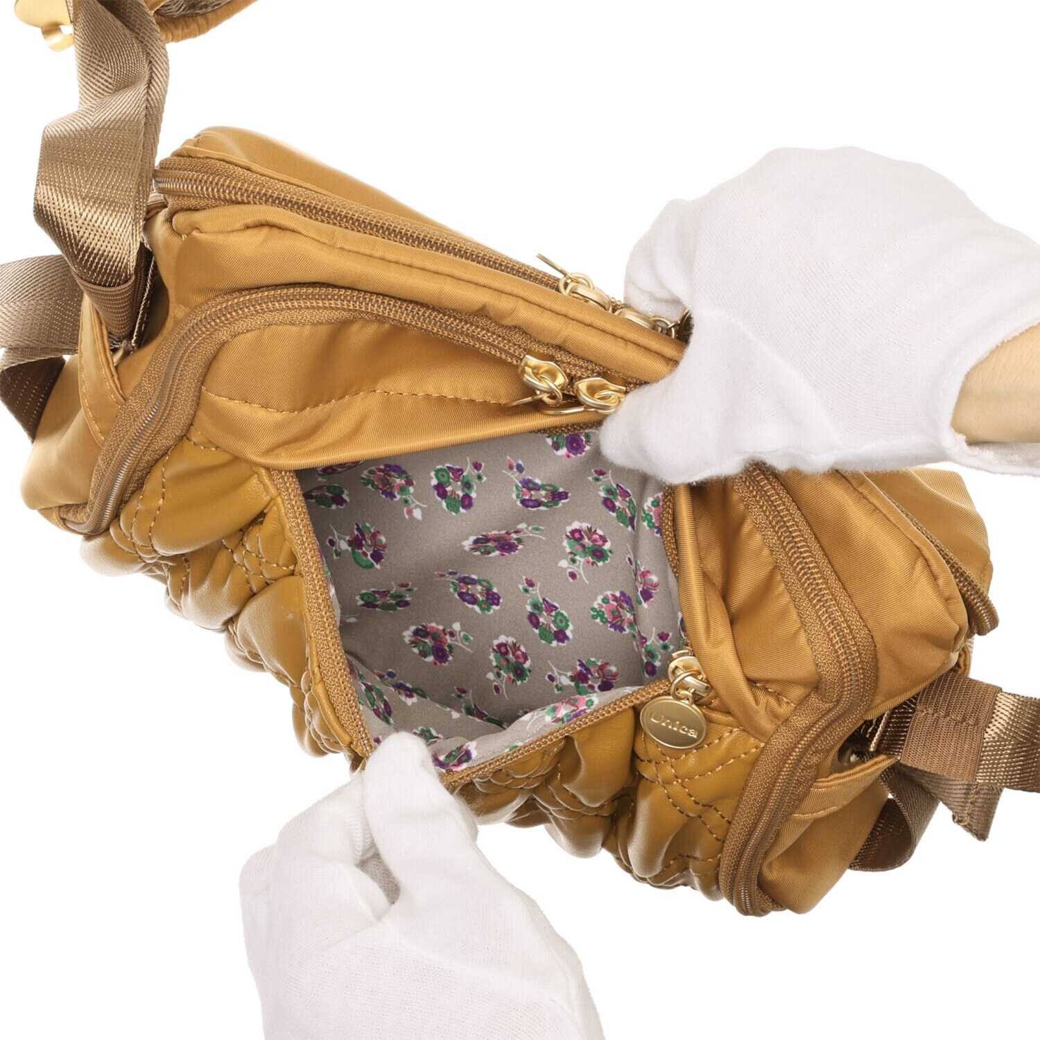 ウニカ 人間工学に基づいた ふんわりキルトポケット ショルダーバッグ