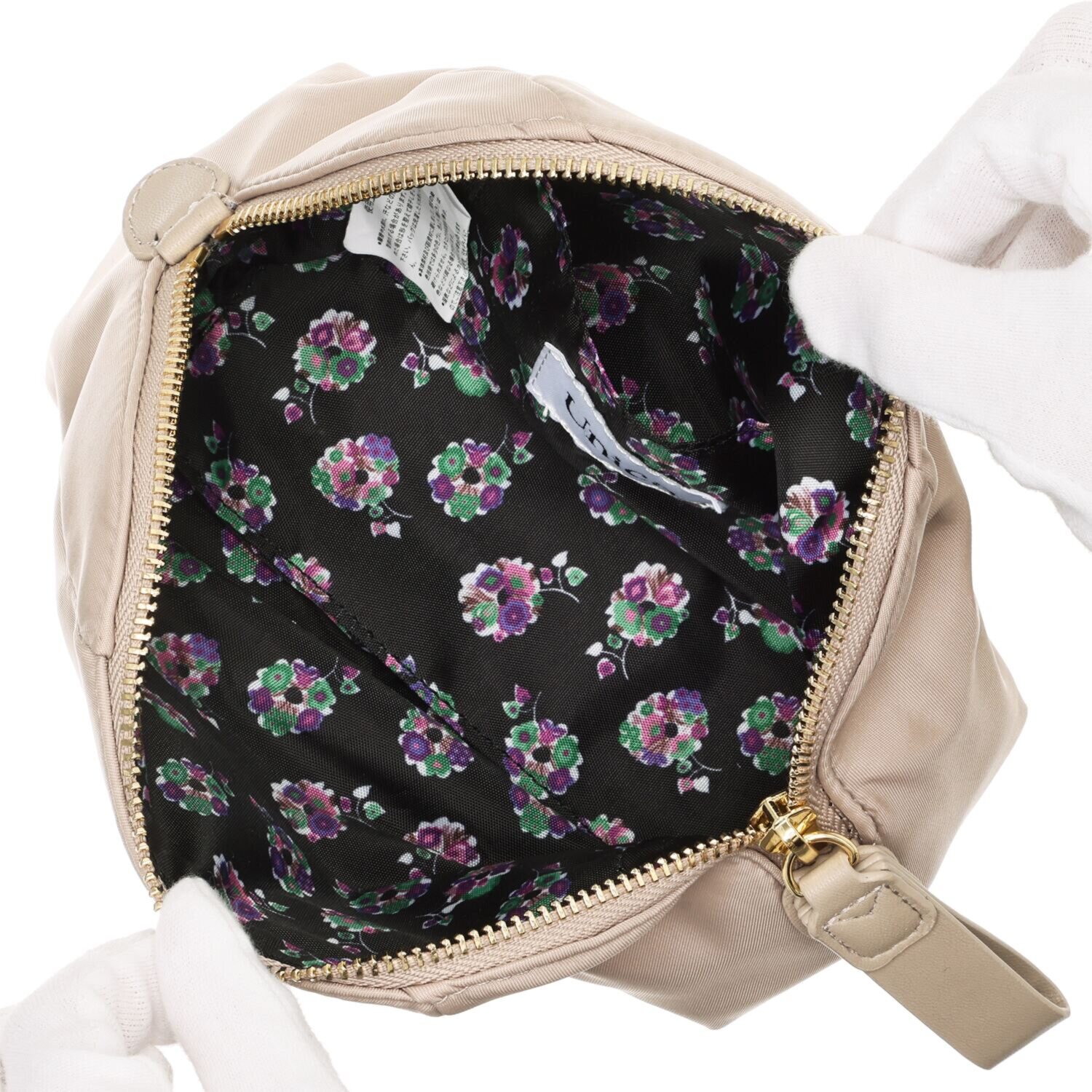 ウニカ 大きく開閉 ふんわりギャザーポーチ