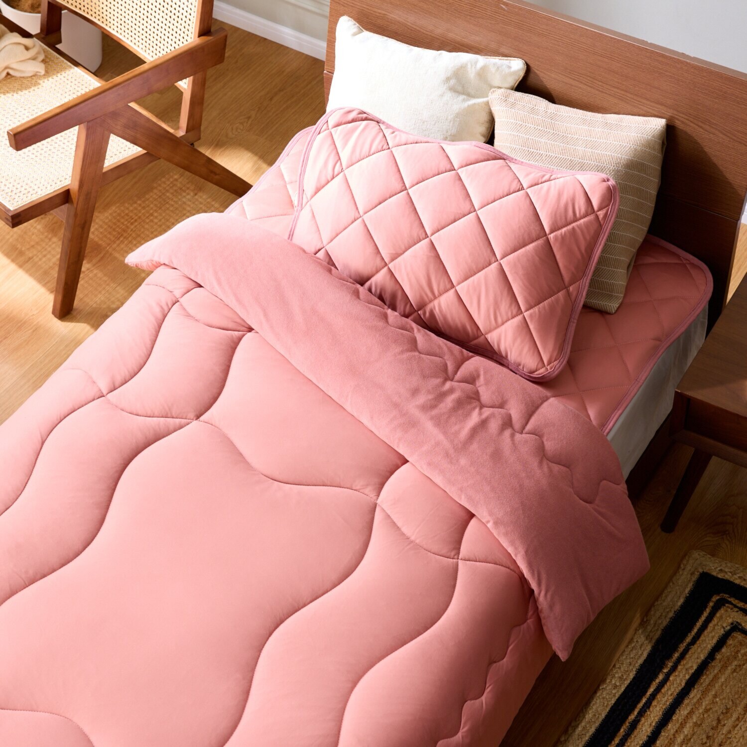 モリリン 優れた温度調整力＆ とろとろの掛け心地！ サーモアジャストＩＩ 肌掛けふとん ＜ダブル＞