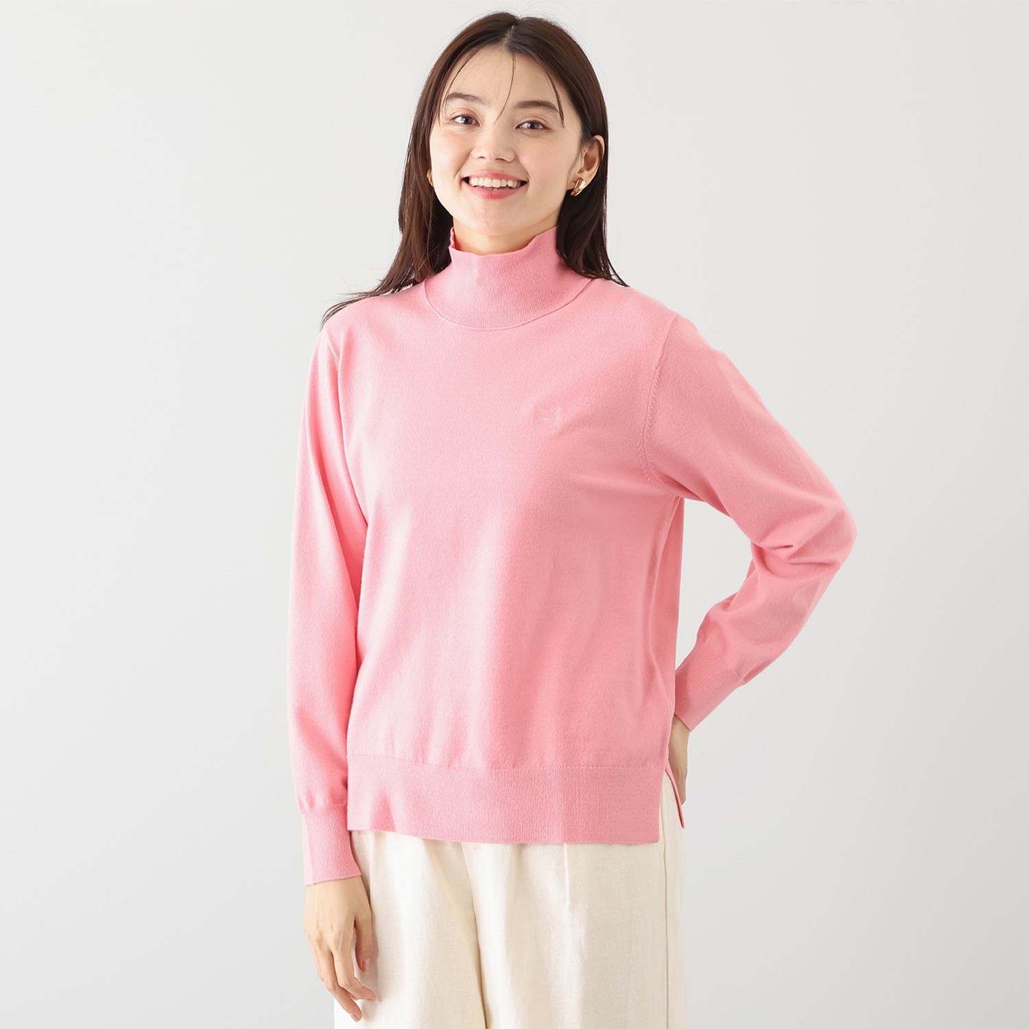 ホリーズ　アズ 刺しゅうアクセント ニットプルオーバー