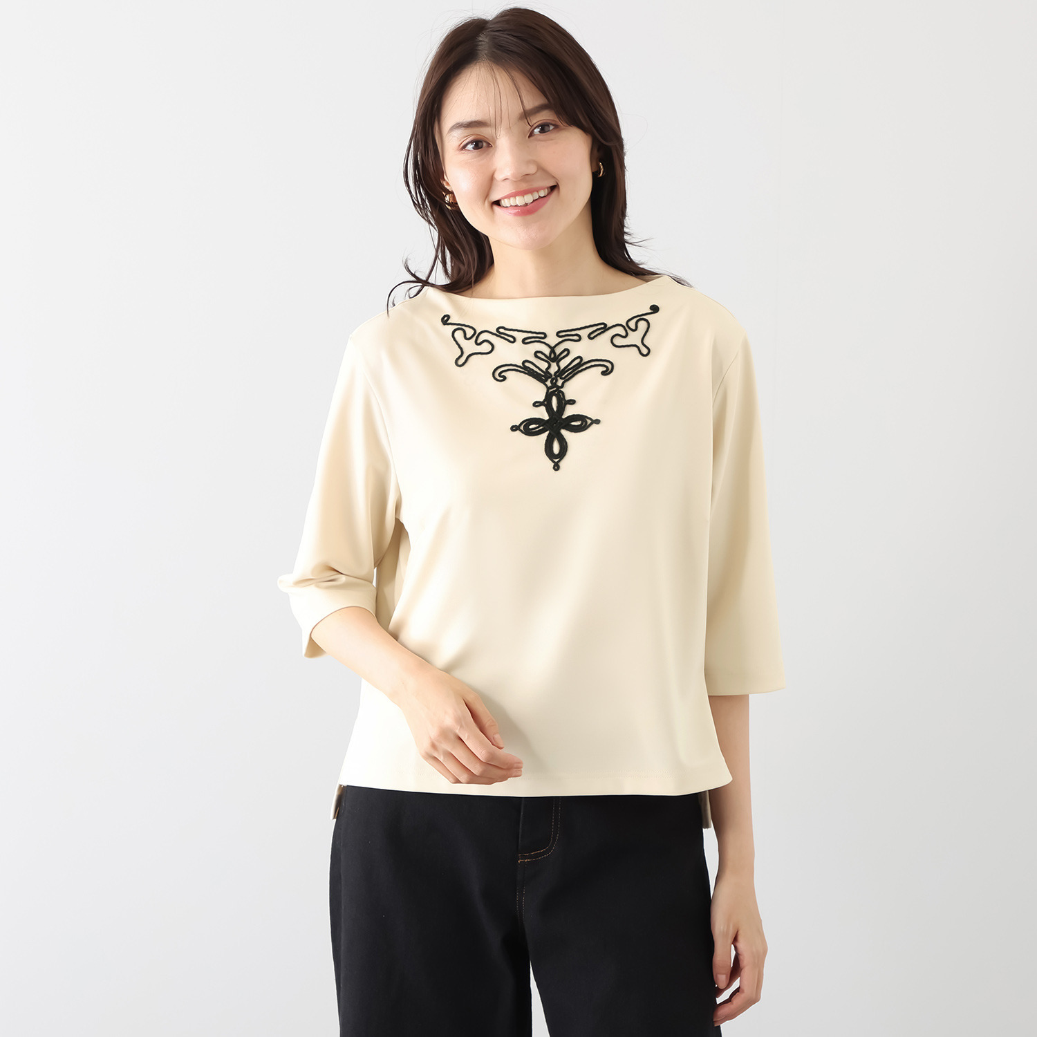 エムジェイアール　バイ マチコ　ジント　ロンドン コード刺しゅう ボトルネック プルオーバー