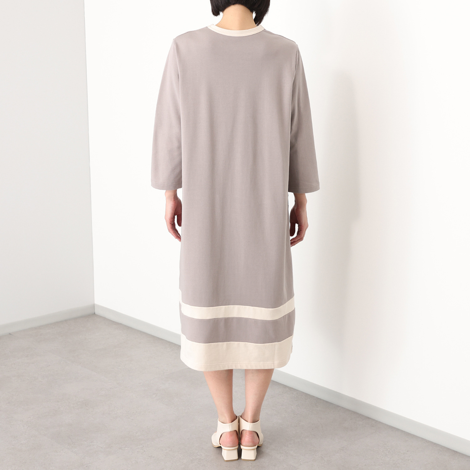 シロヤイチガントウキョウ ベルガモ 裏毛 配色ワンピース
