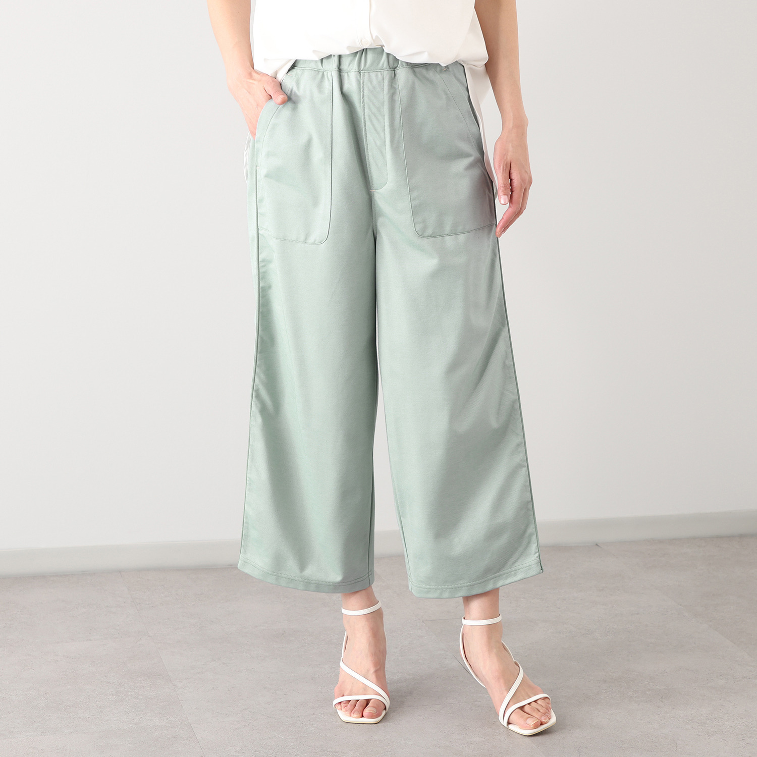 シロヤイチガントウキョウ ベルガモ ツイルワイドパンツ