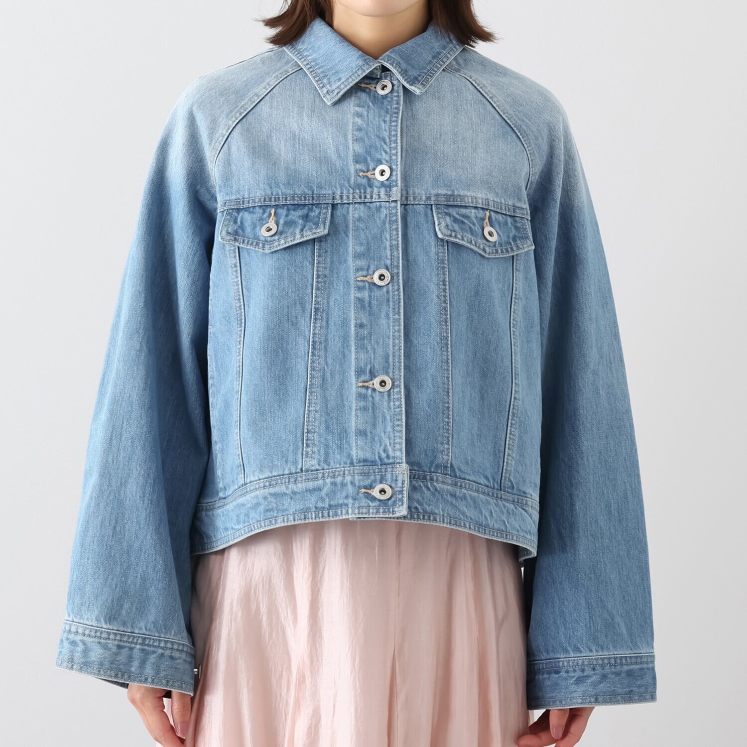 ラソエヌサーティスリー ディグリーズ バイオウォッシュ加工 立体ゆったりシルエット フレアースリーブ デニムジャケット