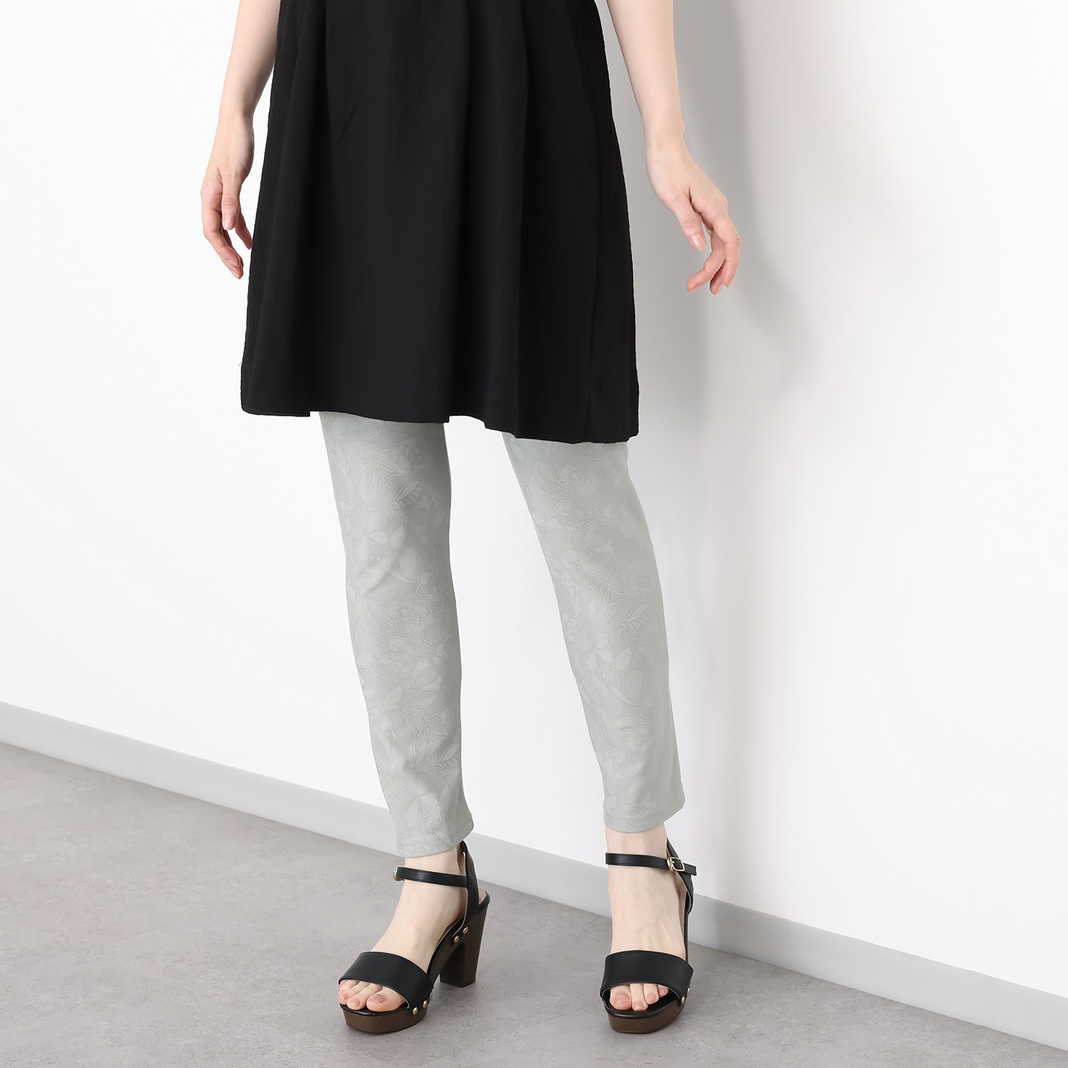 ダイア　アロー ＵＶカット・接触冷感 ジャガード風美脚 レギンスパンツ