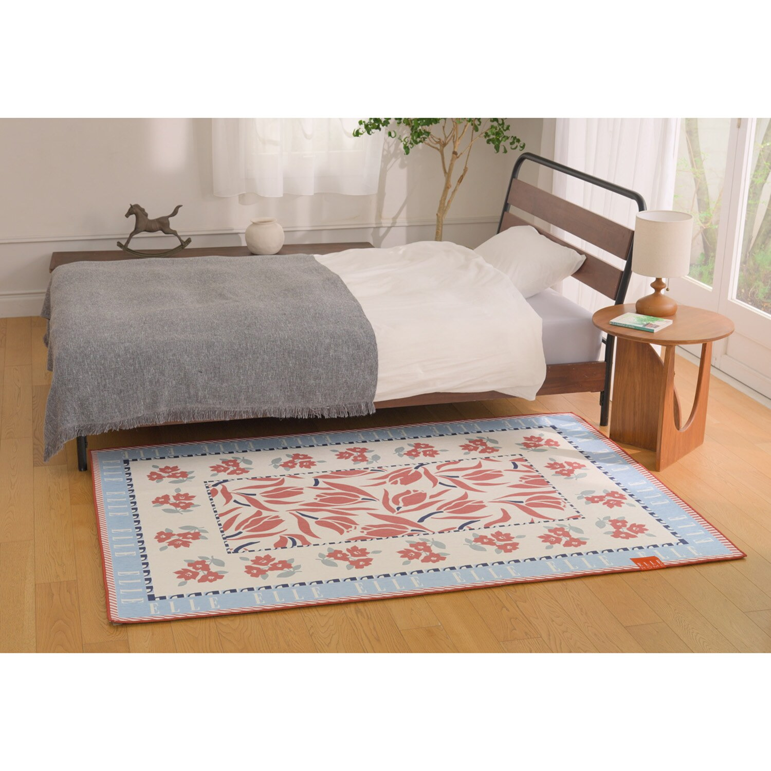 ＥＬＬＥ　ＨＯＭＥ スプリングコレクション シェニールプリントラグ ＜１３０×１９０ｃｍ＞