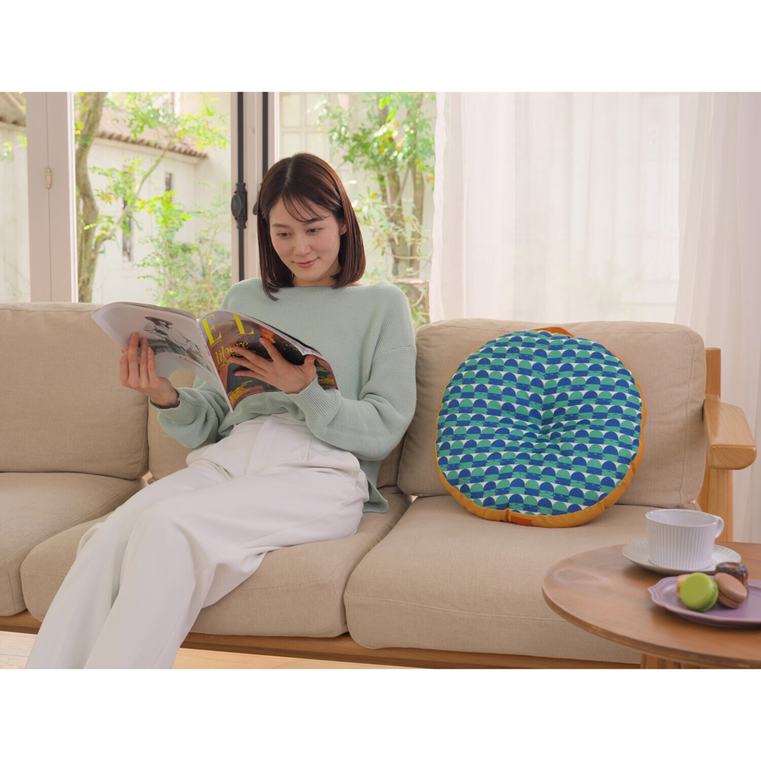 ＥＬＬＥ　ＨＯＭＥ スプリングコレクション リバーシブル ラウンドクッション