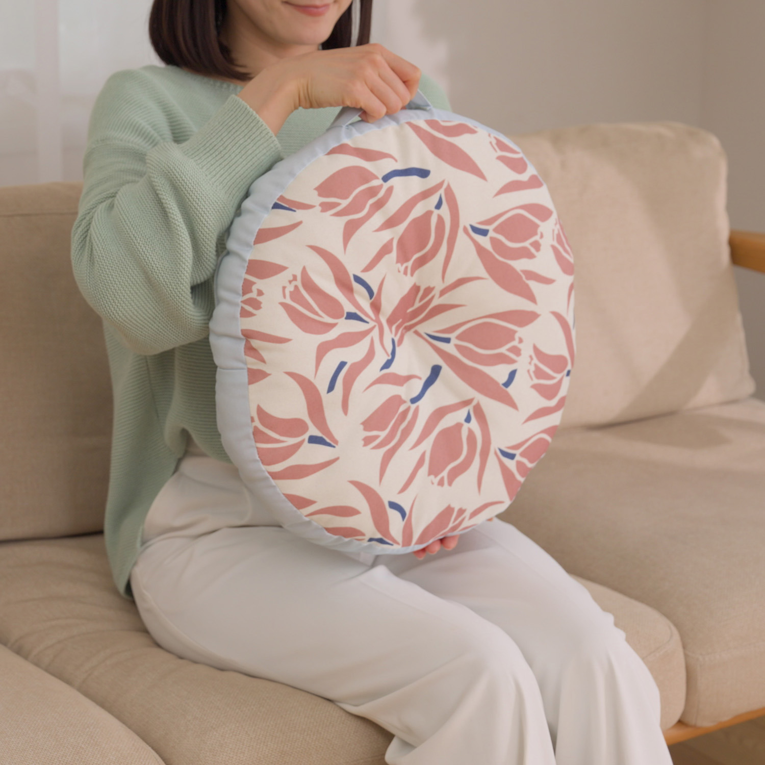 ＥＬＬＥ　ＨＯＭＥ スプリングコレクション リバーシブル ラウンドクッション