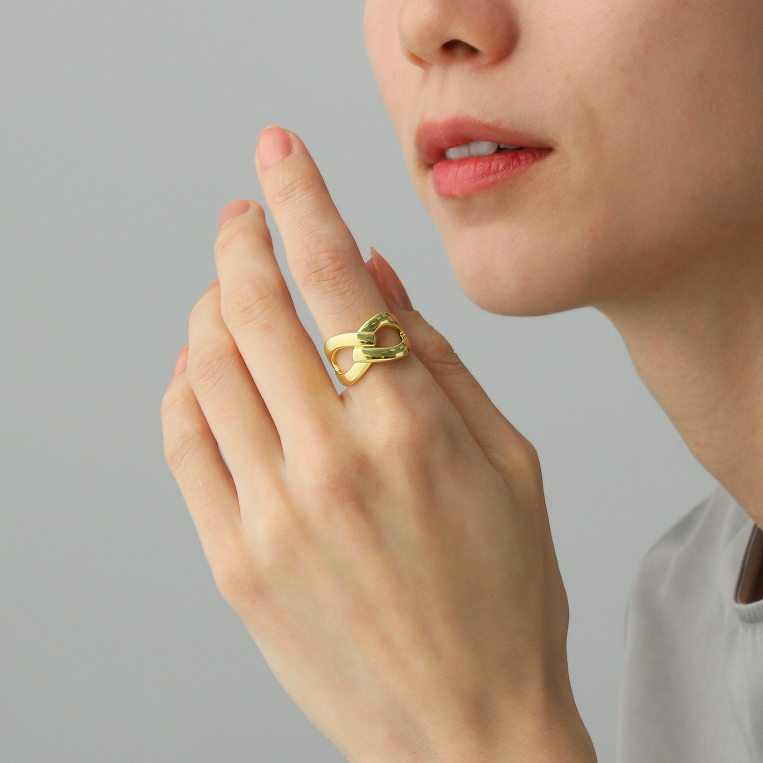 アルテッロ １８Ｋ インフィニティデザイン ボリュームリング