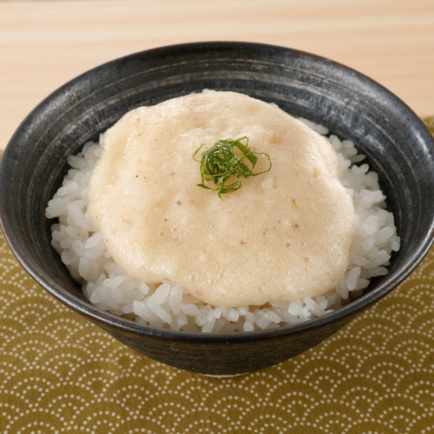 皮ごとすりおろした 千葉県産大和芋の 味付けとろろ
