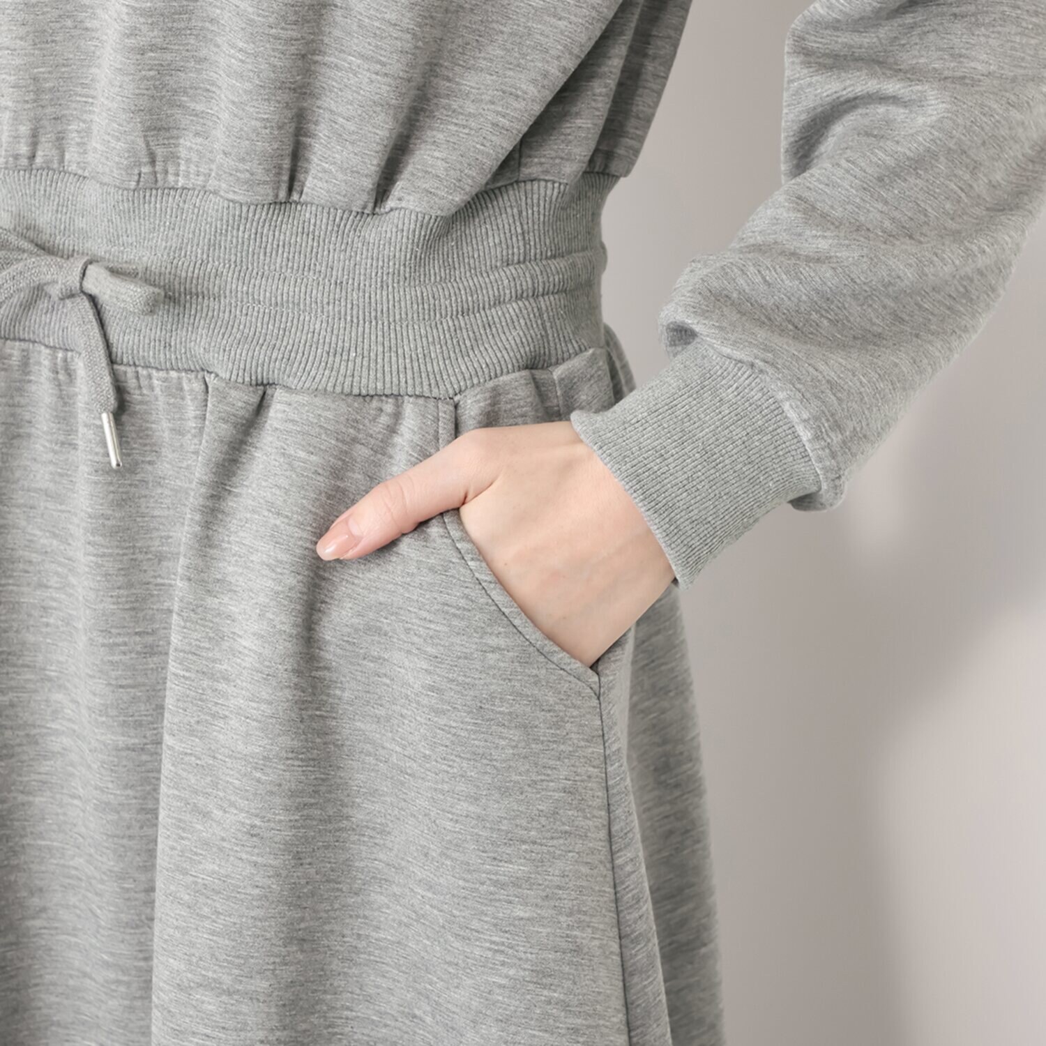 タマミ　ワタナベ ワンピース “プティシャプロン”