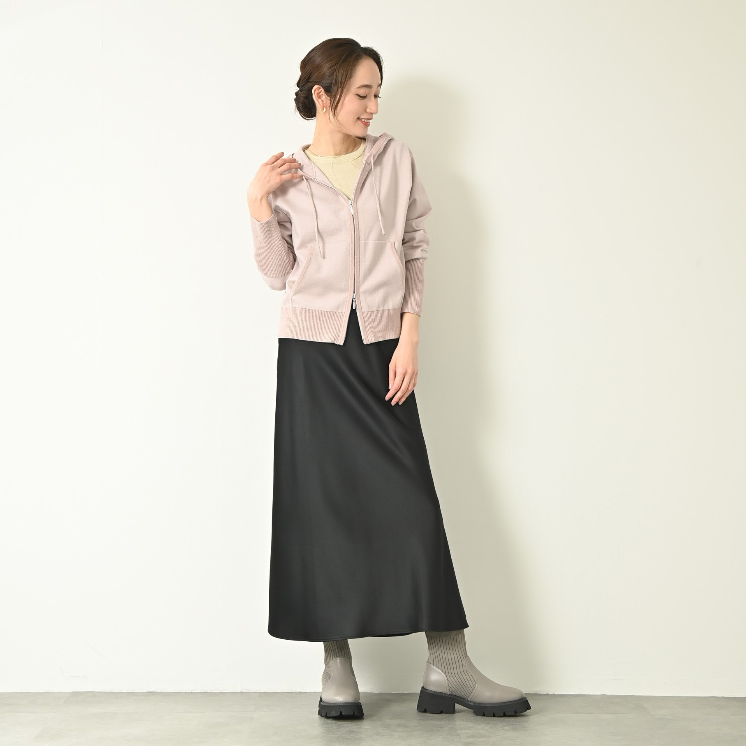 元町ゼラール きちんと＆きれい見え ふんわりコットン混 ラメアクセント ニットパーカー