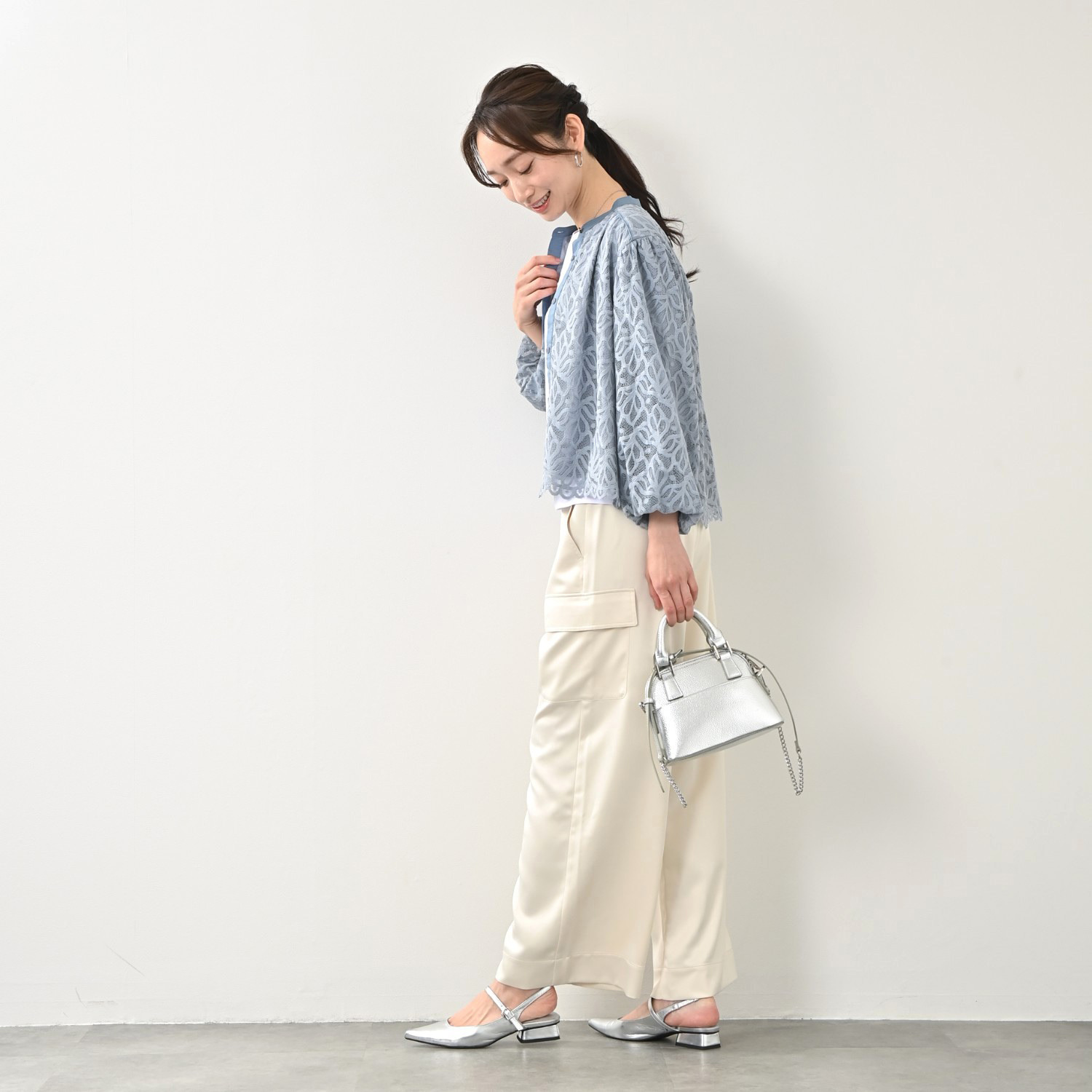 元町ゼラール とろみ＆きれい見えサテン カーゴデザイン 上品ストレートパンツ