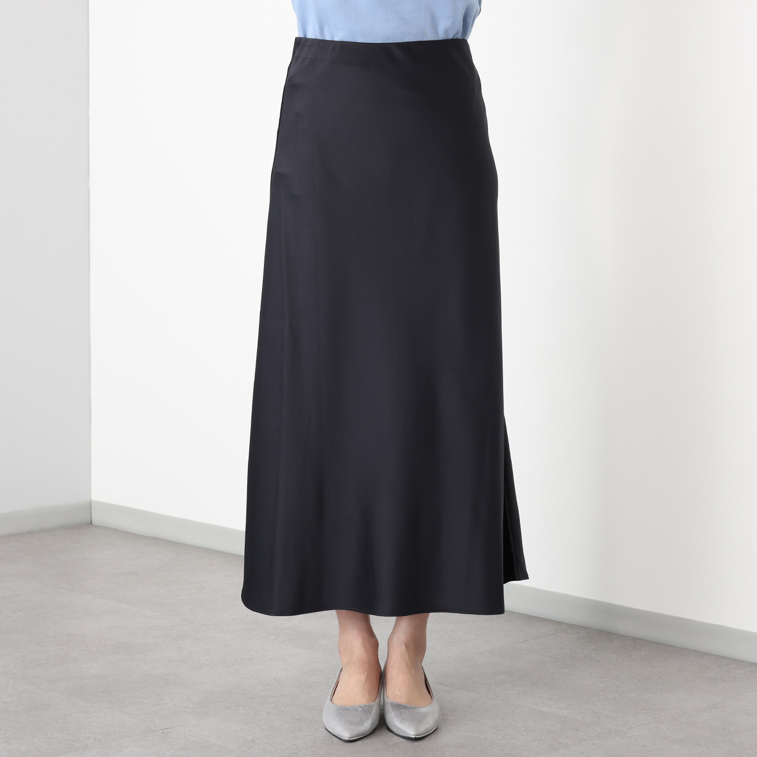 元町ゼラール とろみ＆きれい見えサテン シルエットが美しい フレアースカート