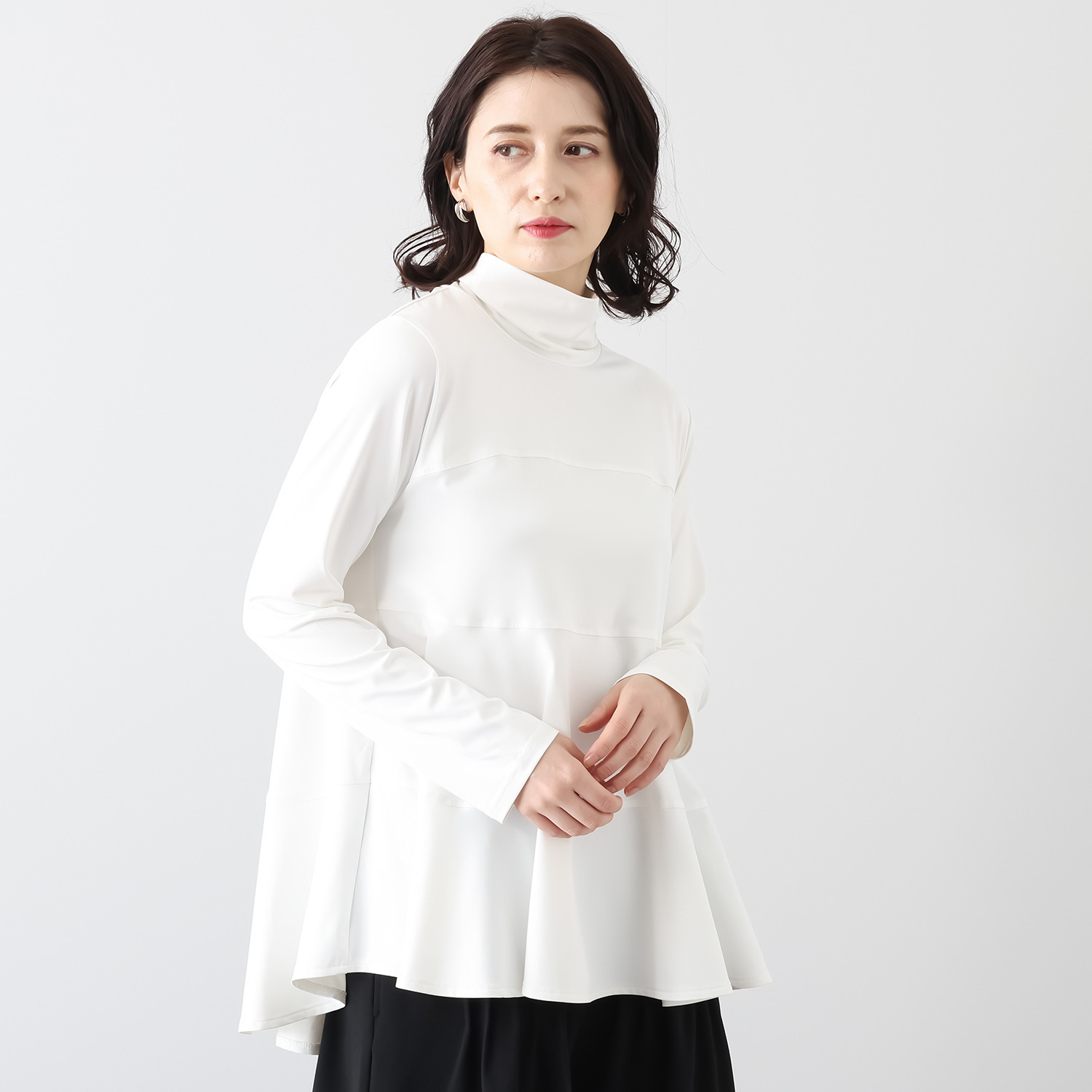 ミミコプラス 春ティアード ハイネック ライトプルオーバー