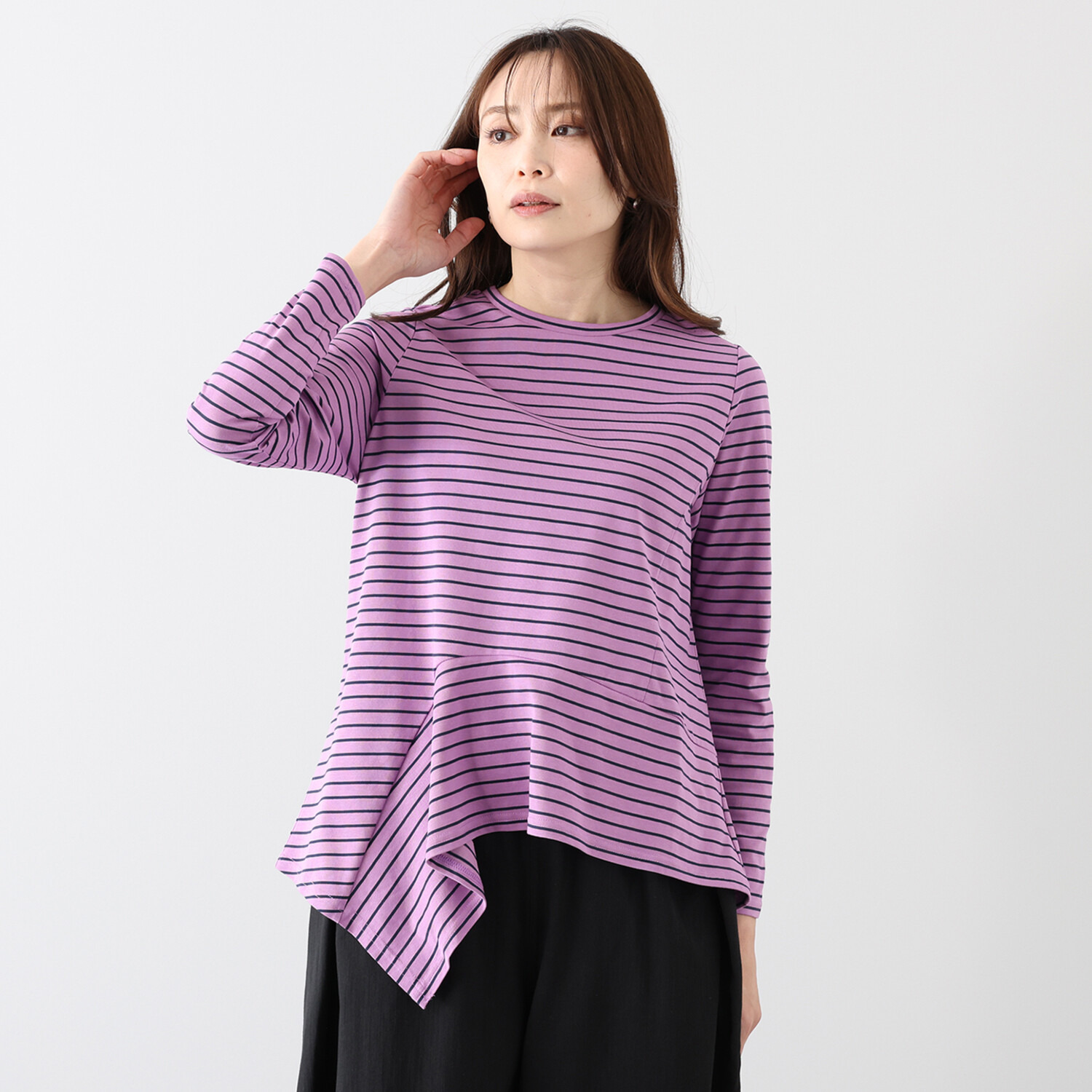 ヒロコ　デシネール ニュアンスフレアー ヘムラインがきれい 大人女子のために ちょこっとモードな プルオーバー