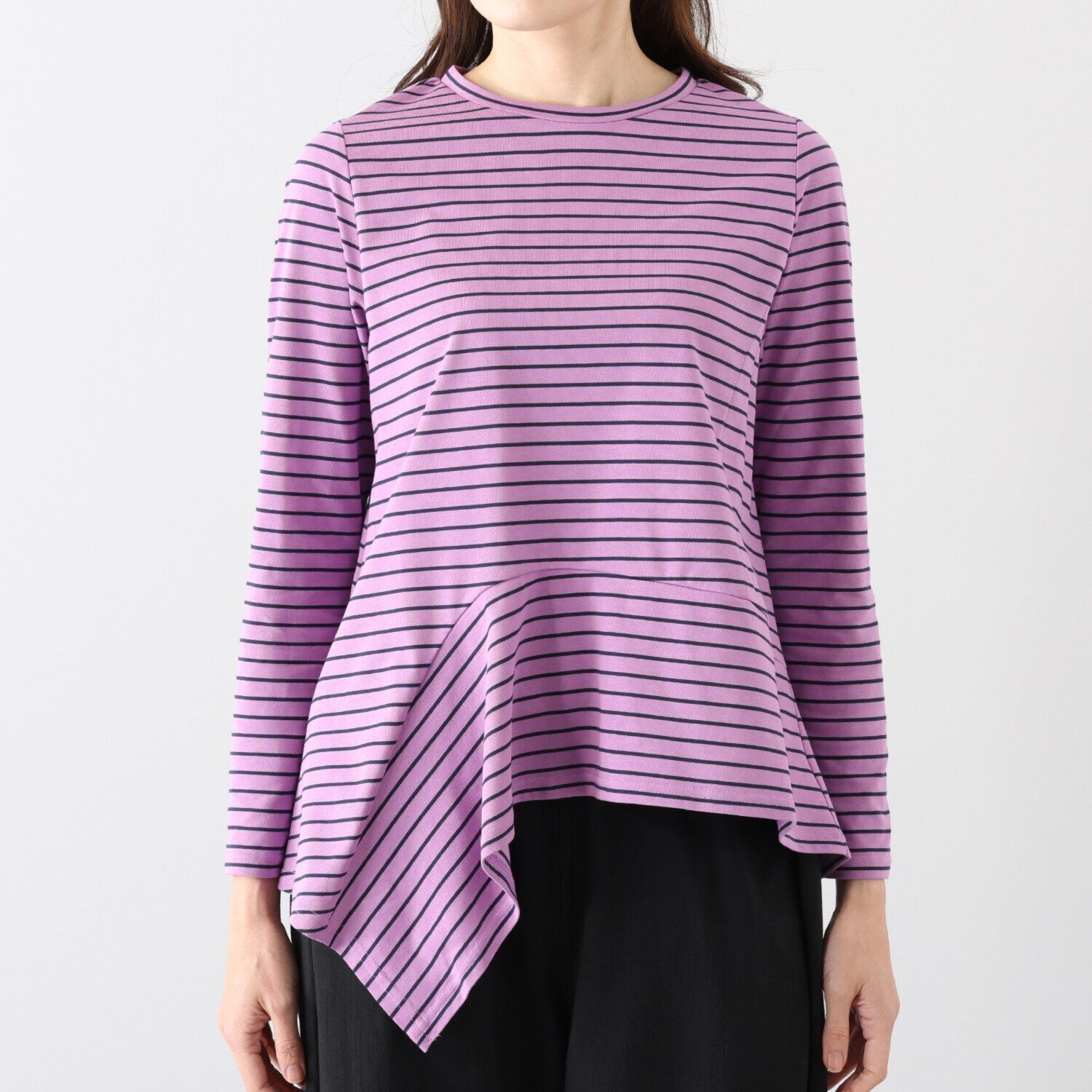 ヒロコ　デシネール ニュアンスフレアー ヘムラインがきれい 大人女子のために ちょこっとモードな プルオーバー