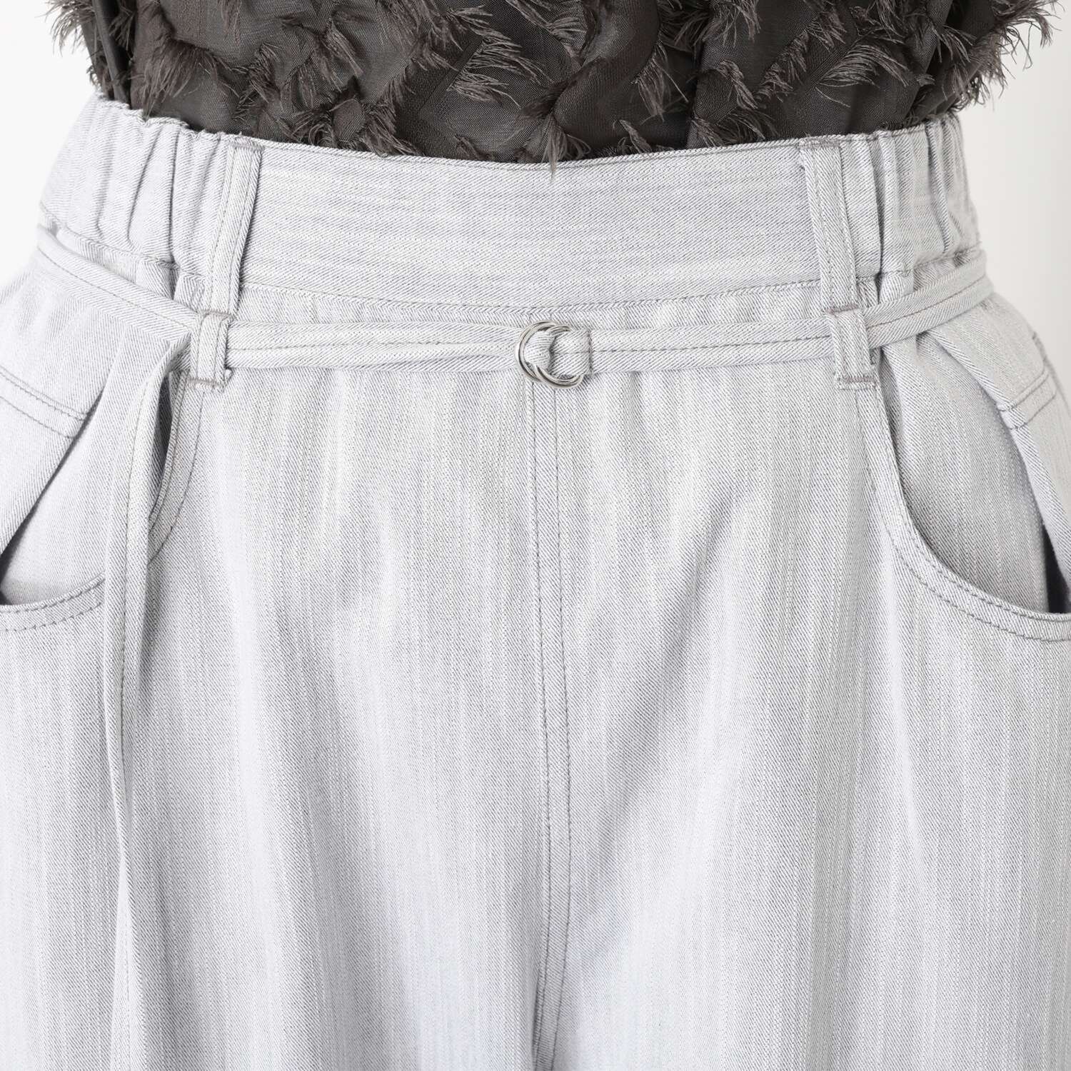 ヒロコ　デシネール ニュースラブデニム 脇タックデザイン ちょこっとモードな バレルシルエットパンツ