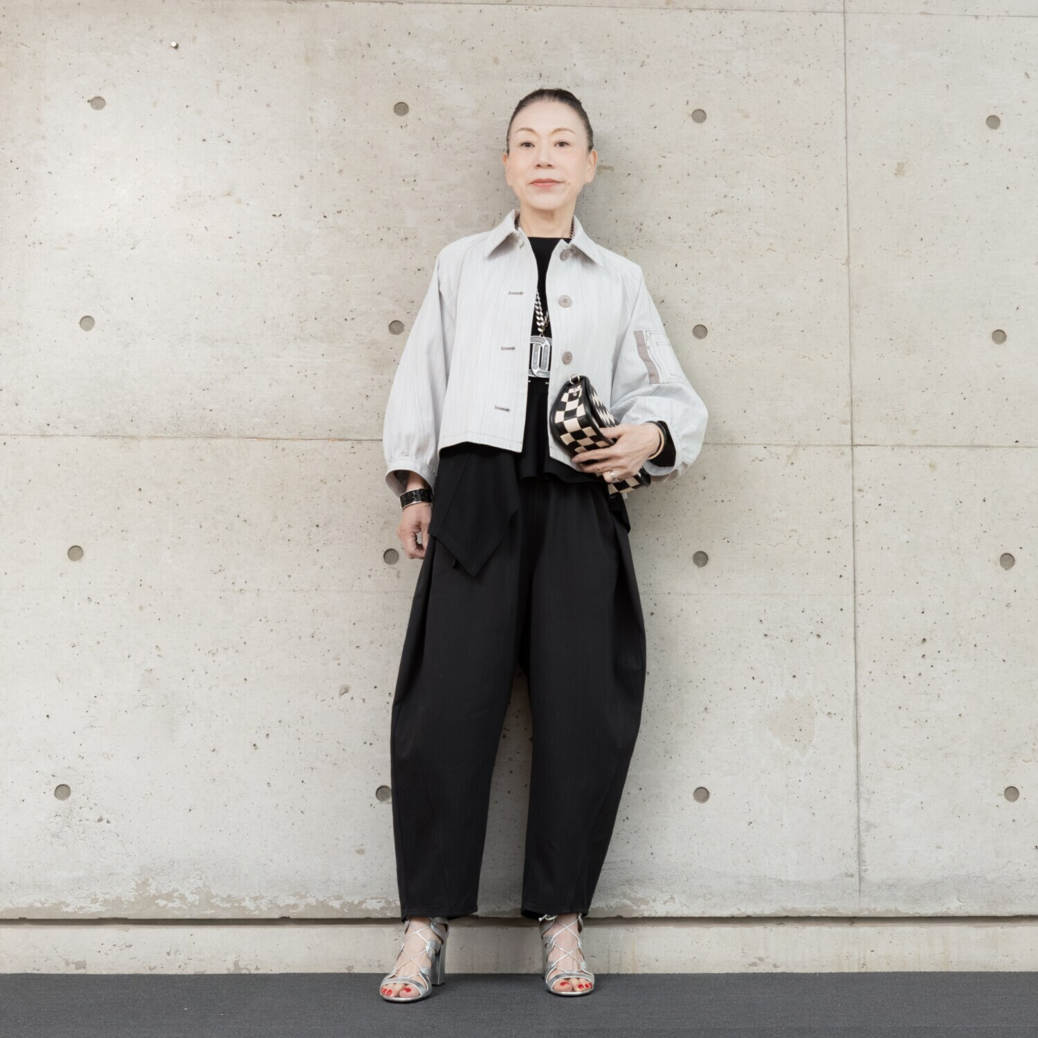 ヒロコ　デシネール ニュースラブデニム 脇タックデザイン ちょこっとモードな バレルシルエットパンツ