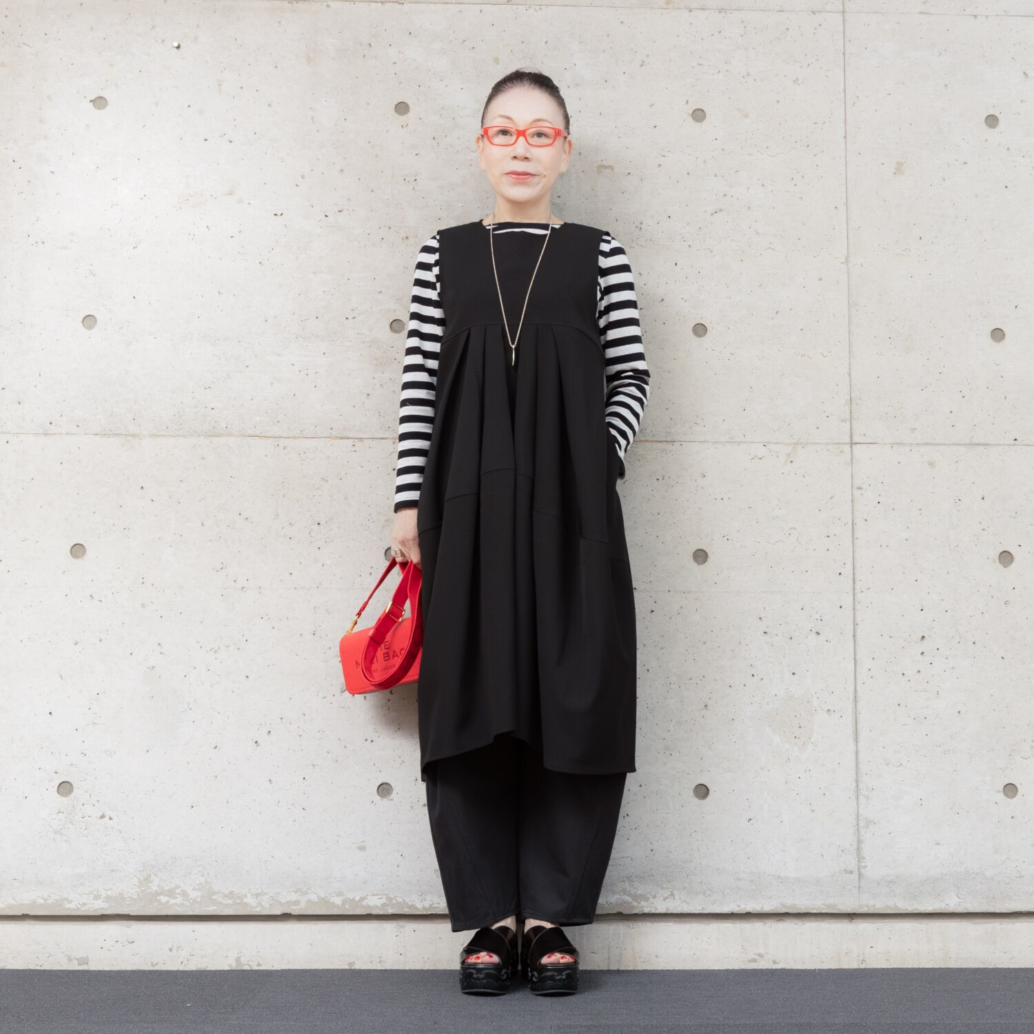 ヒロコ　デシネール ニュースラブデニム 脇タックデザイン ちょこっとモードな バレルシルエットパンツ