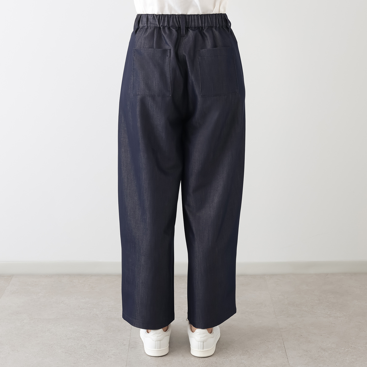 ウノ・ウノ・ドゥーエ 大人の上品カジュアル ステッチアクセント デニム調パンツ