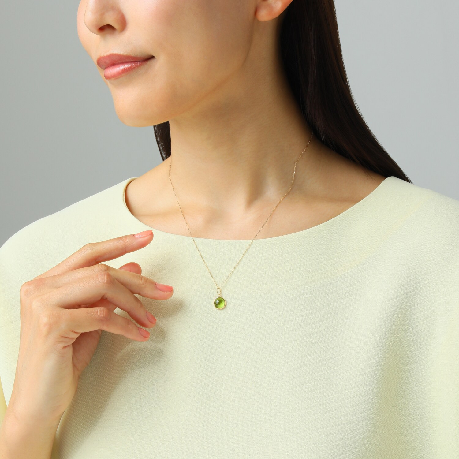 カレイドスコピオ １８Ｋ ペリドット カボションカット ペンダントトップ