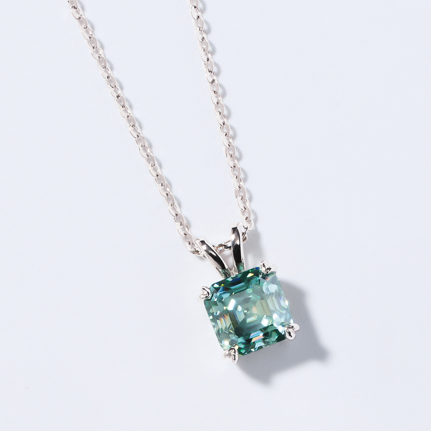 ニコモアサナイト シルバー モアサナイト スクエアペンダント