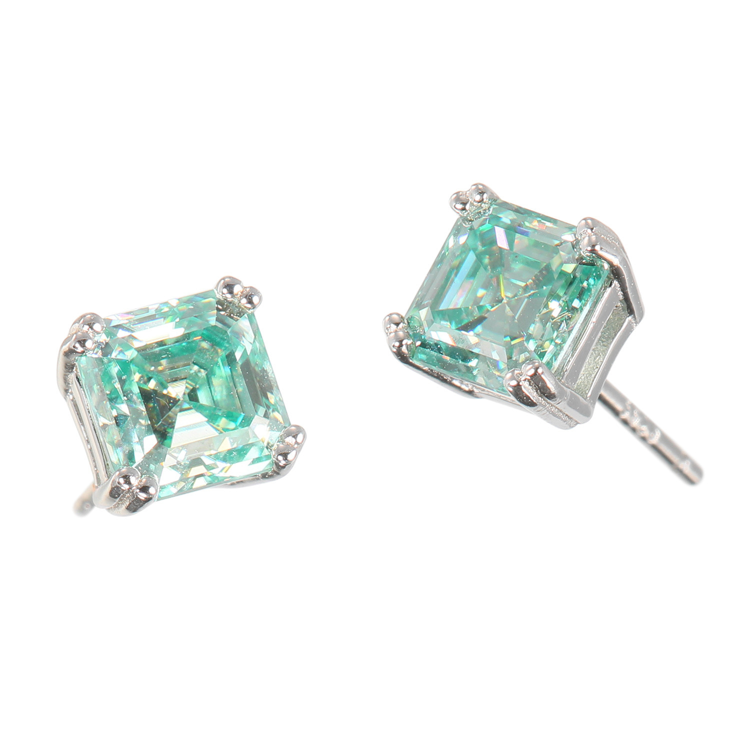 ニコモアサナイト シルバー モアサナイト スクエアピアス