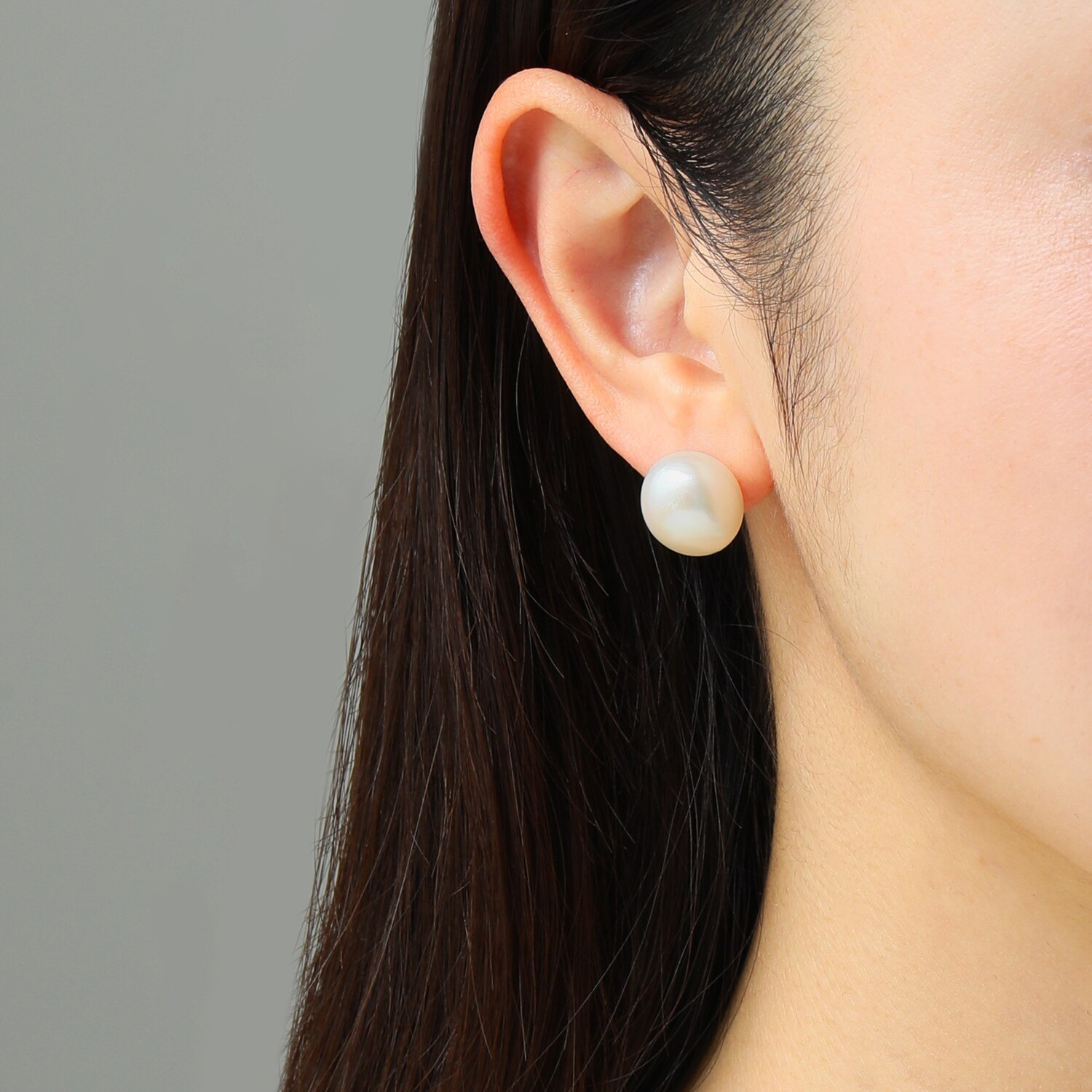 ペレフェリーク シルバー １２ｍｍＵＰ ボリューム淡水パール スタッドピアス