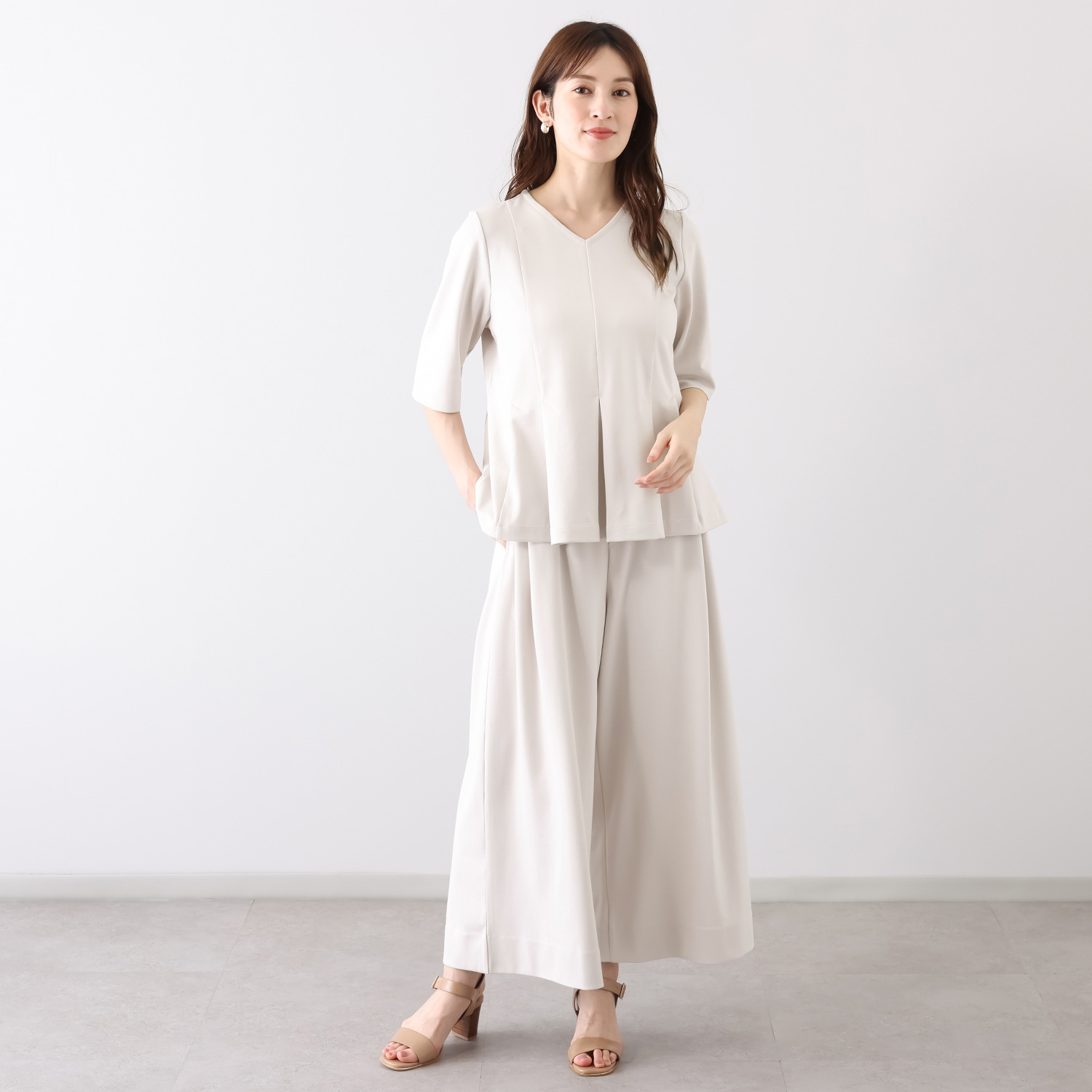 ヤエアジュテ スタイルアップ＆ 着回し抜群！ 大人のブラウスとパンツ ２点セット