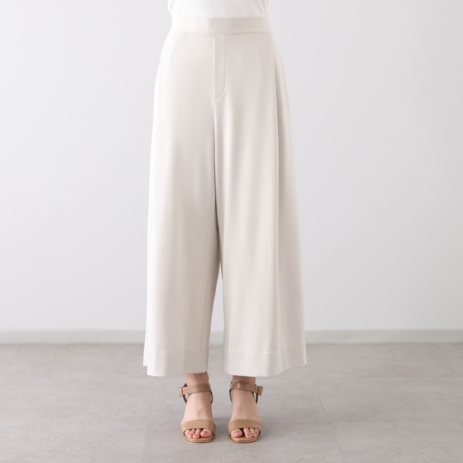 ヤエアジュテ スタイルアップ＆ 着回し抜群！ 大人のブラウスとパンツ ２点セット