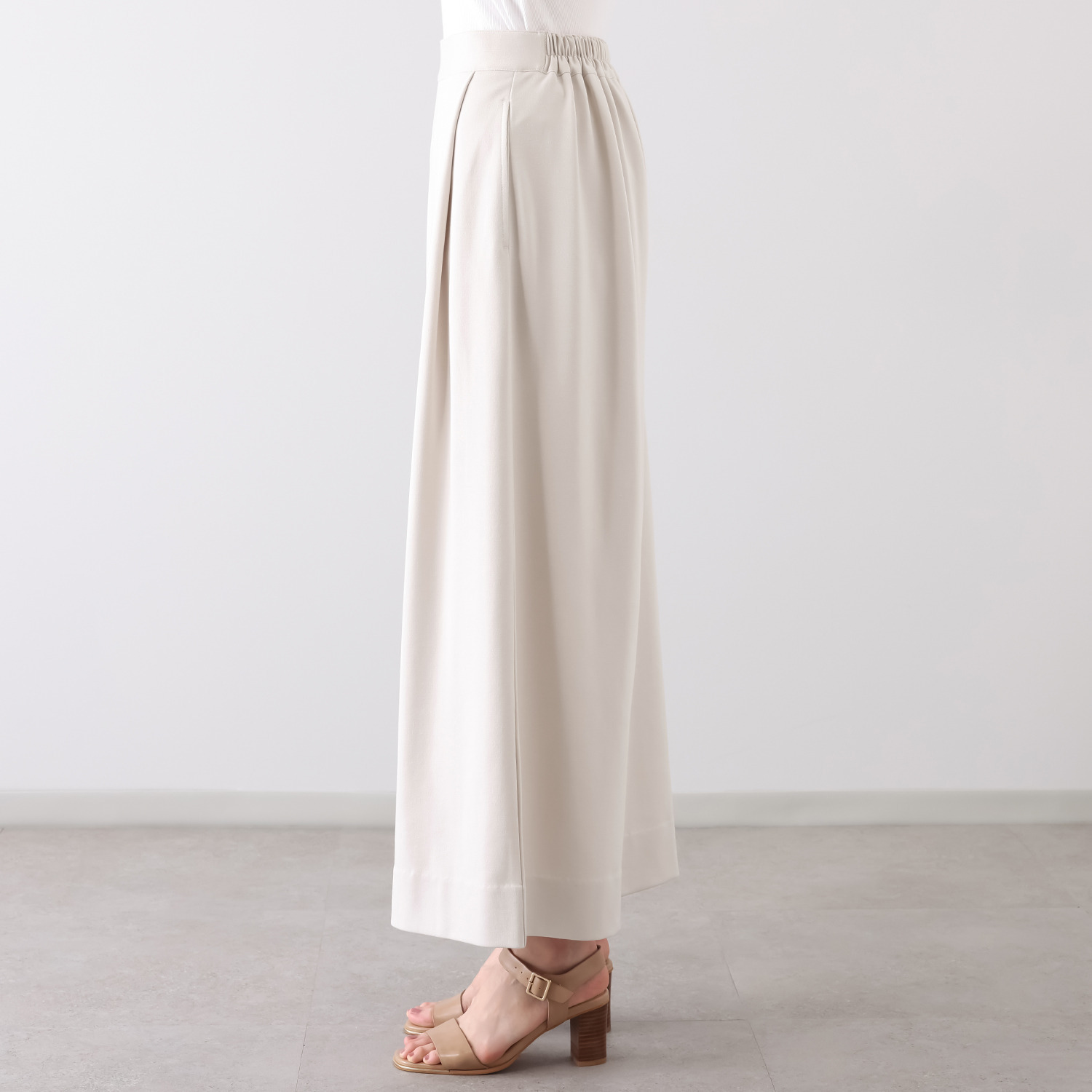 ヤエアジュテ スタイルアップ＆ 着回し抜群！ 大人のブラウスとパンツ ２点セット