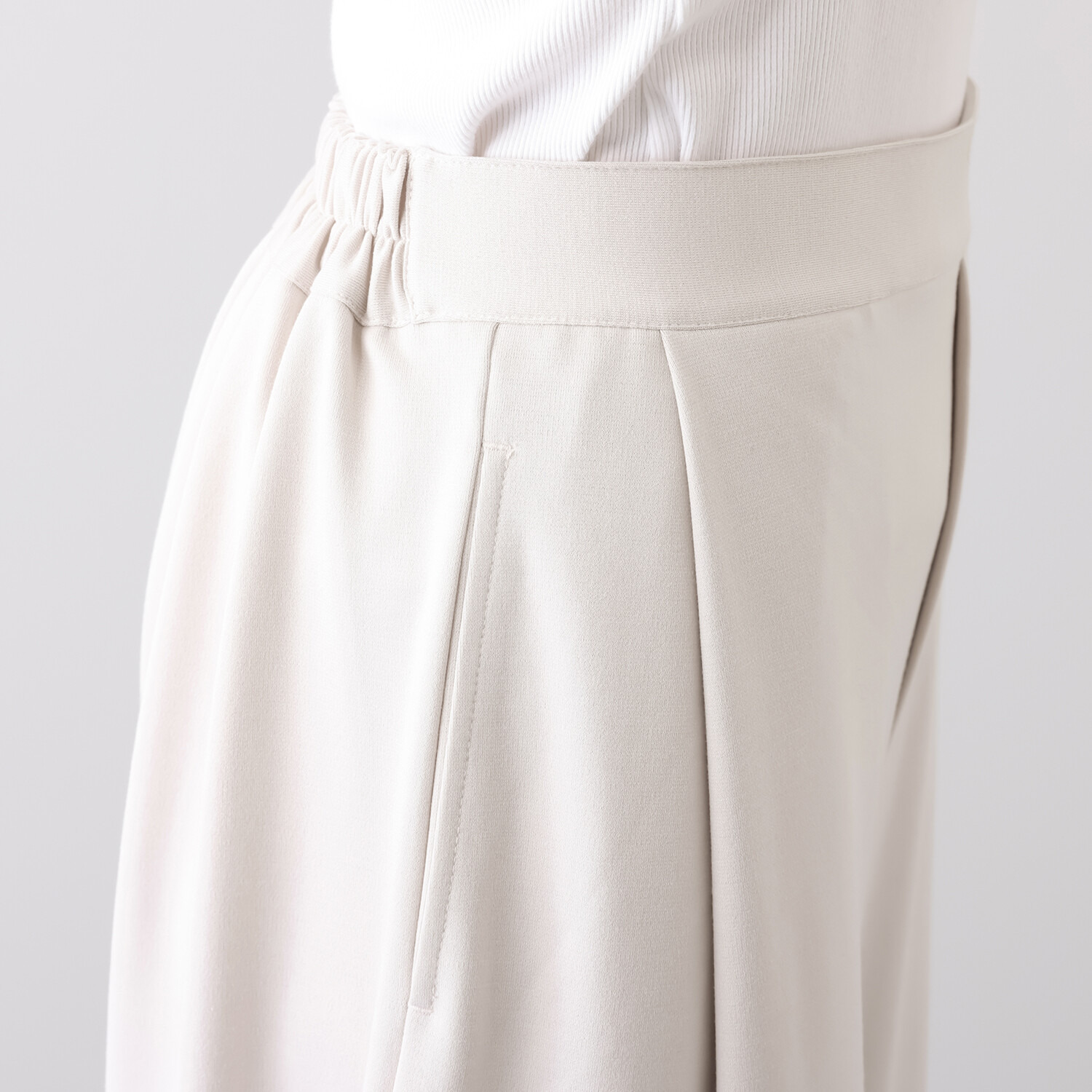 ヤエアジュテ スタイルアップ＆ 着回し抜群！ 大人のブラウスとパンツ ２点セット