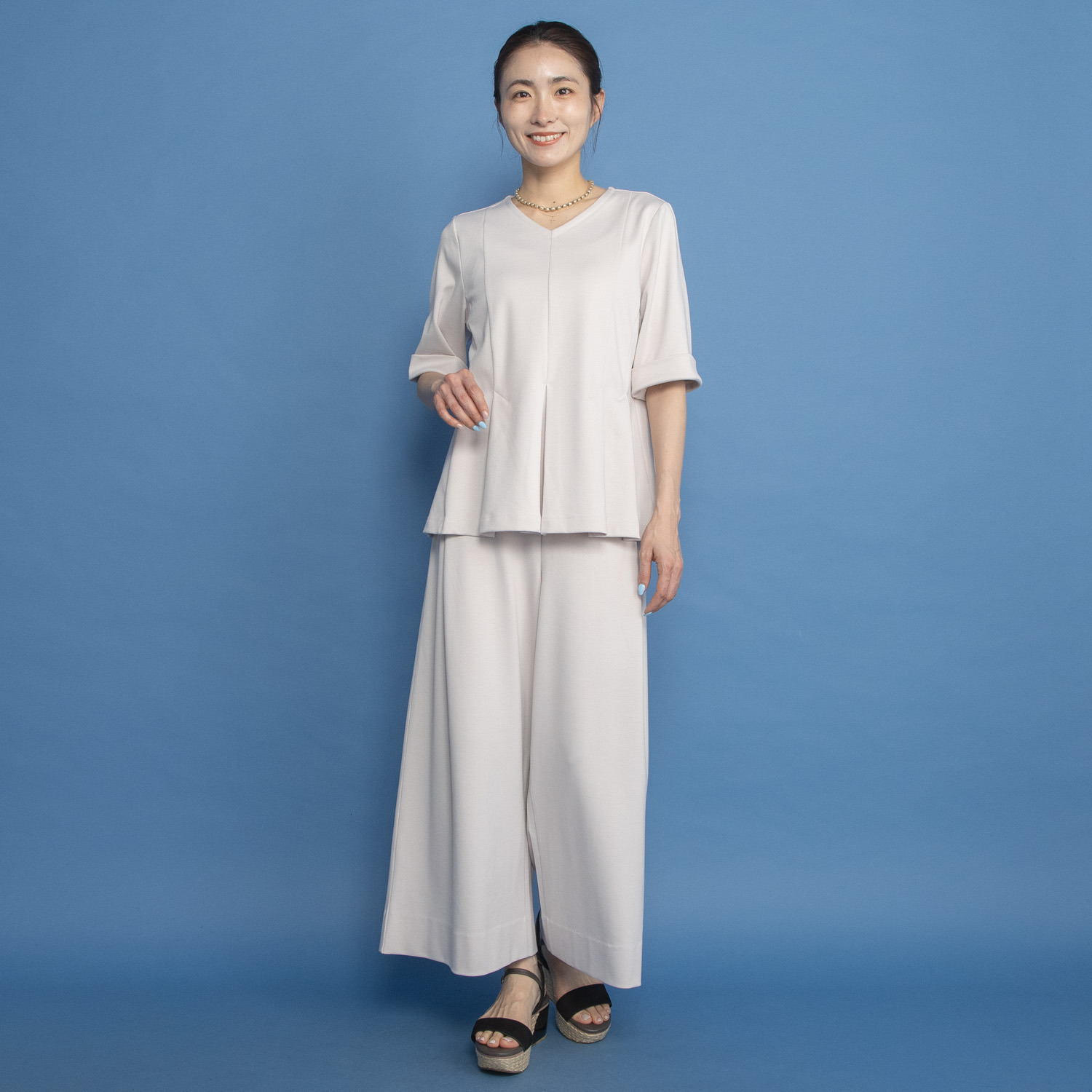 ヤエアジュテ スタイルアップ＆ 着回し抜群！ 大人のブラウスとパンツ ２点セット