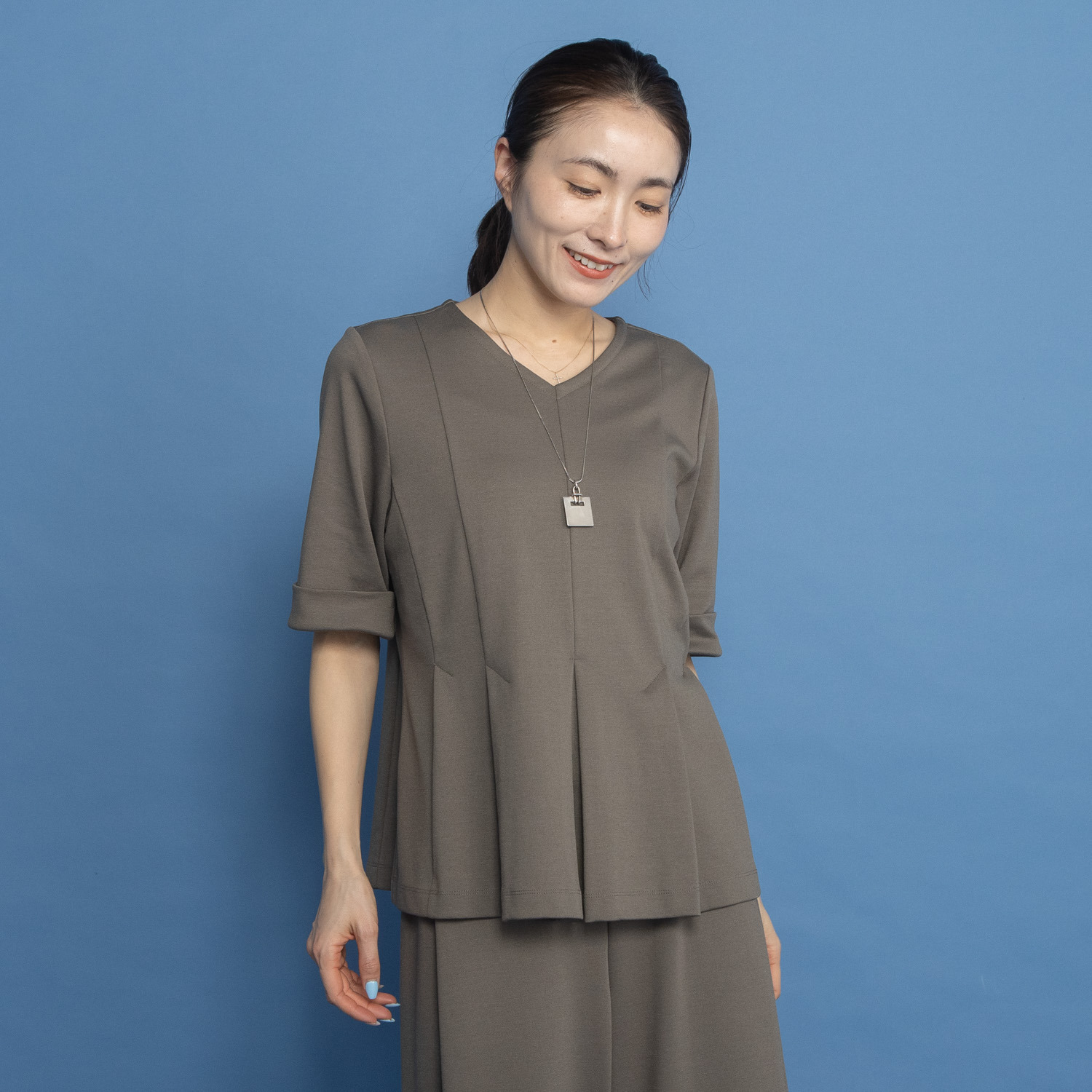 ヤエアジュテ スタイルアップ＆ 着回し抜群！ 大人のブラウスとパンツ ２点セット