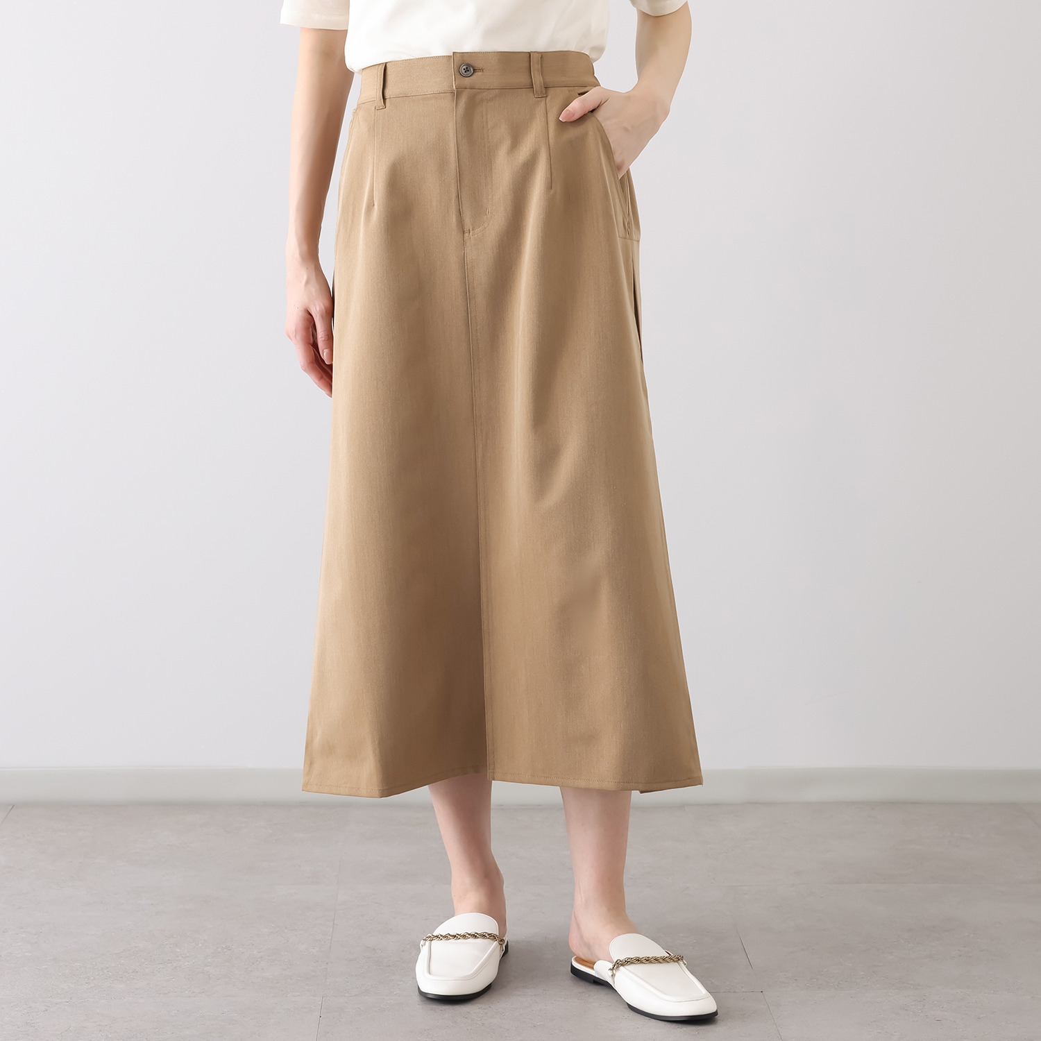 ヤエアジュテ Ｉラインでスタイルアップ サイドタックデザイン ロングスカート