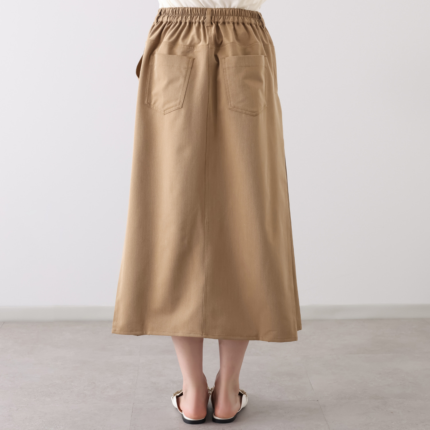ヤエアジュテ Ｉラインでスタイルアップ サイドタックデザイン ロングスカート