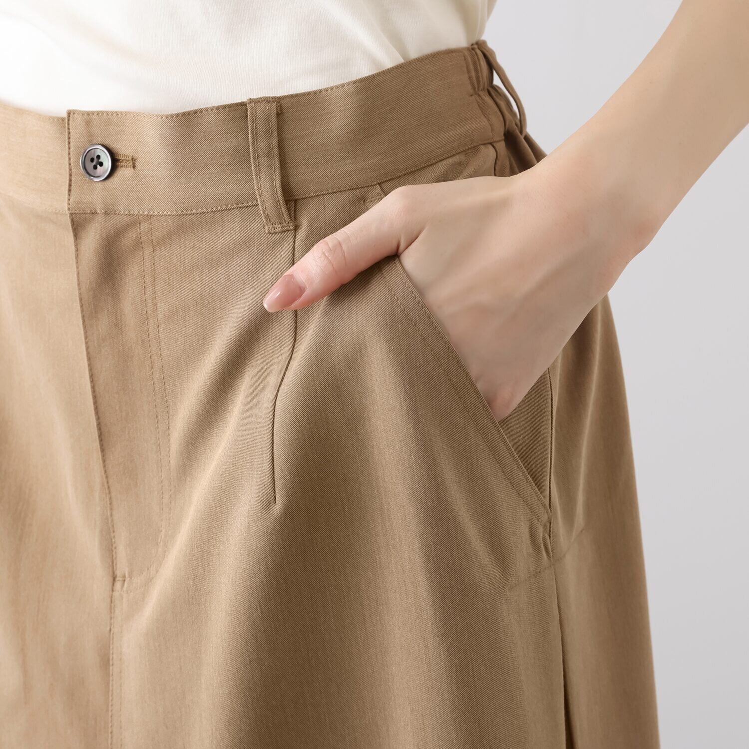 ヤエアジュテ Ｉラインでスタイルアップ サイドタックデザイン ロングスカート