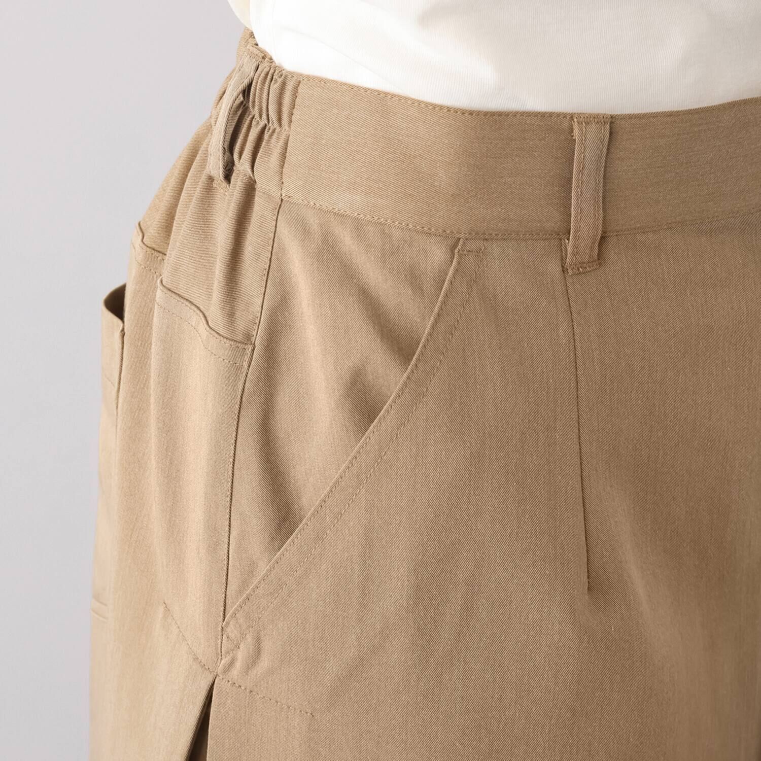 ヤエアジュテ Ｉラインでスタイルアップ サイドタックデザイン ロングスカート